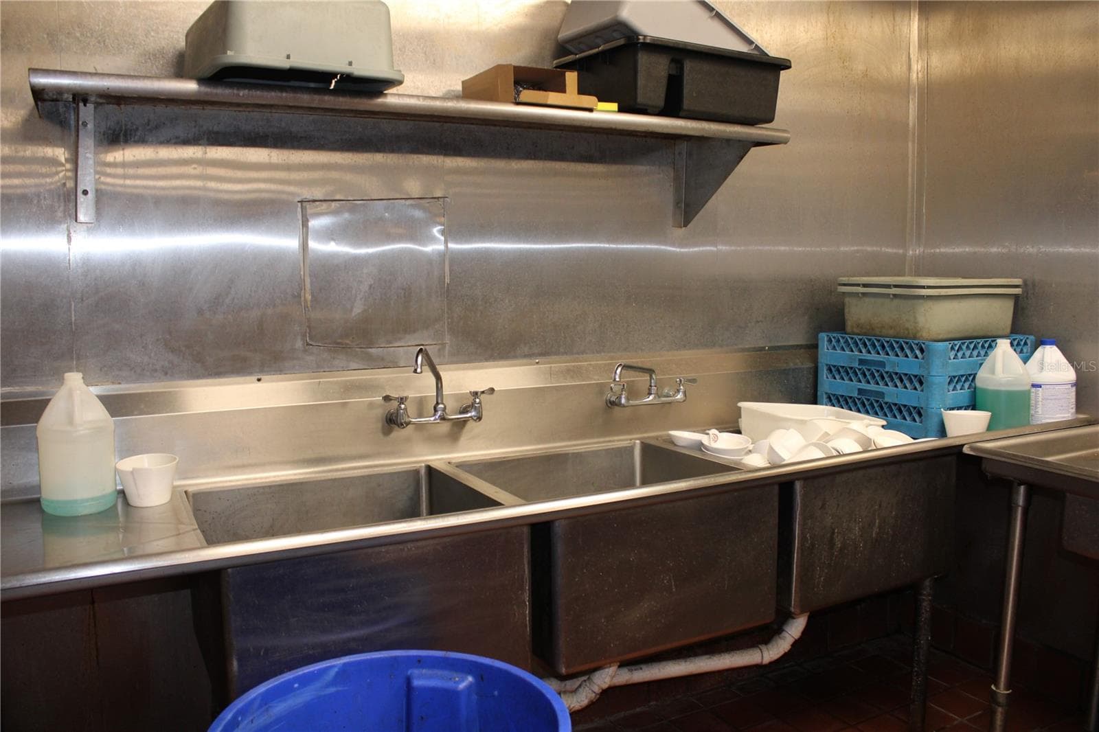 Restaurant at COMMERCIAL WAY, SPRING HILL, photo 14 of 23