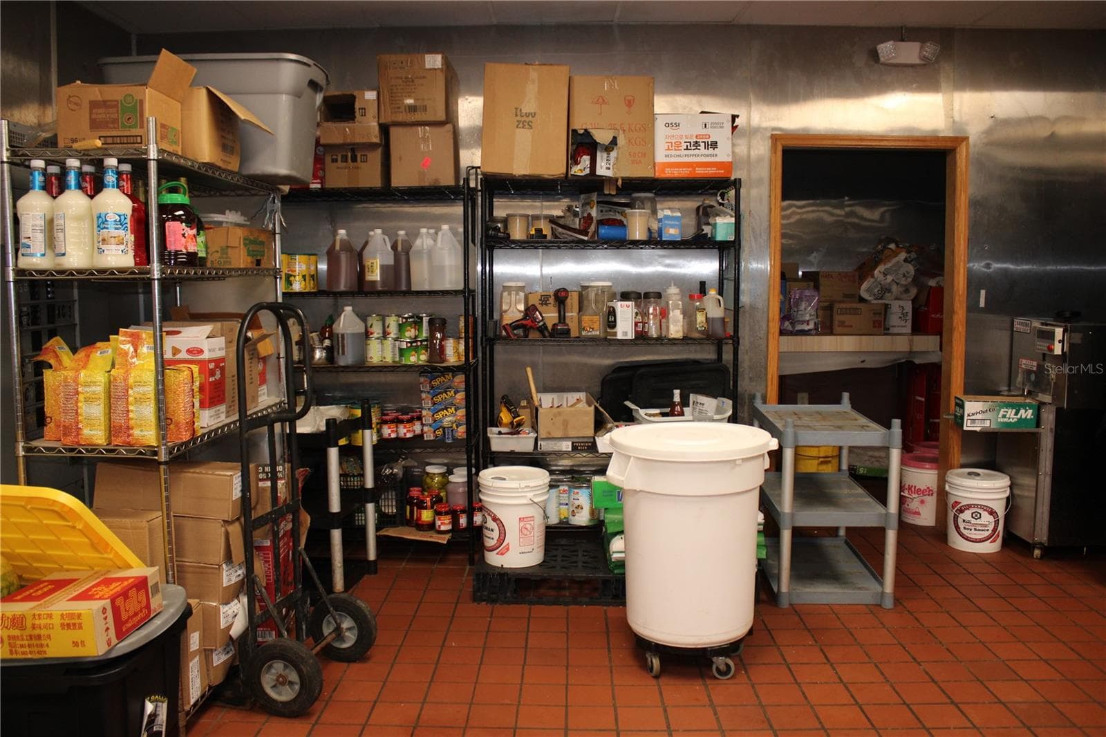 Restaurant at COMMERCIAL WAY, SPRING HILL, photo 20 of 23