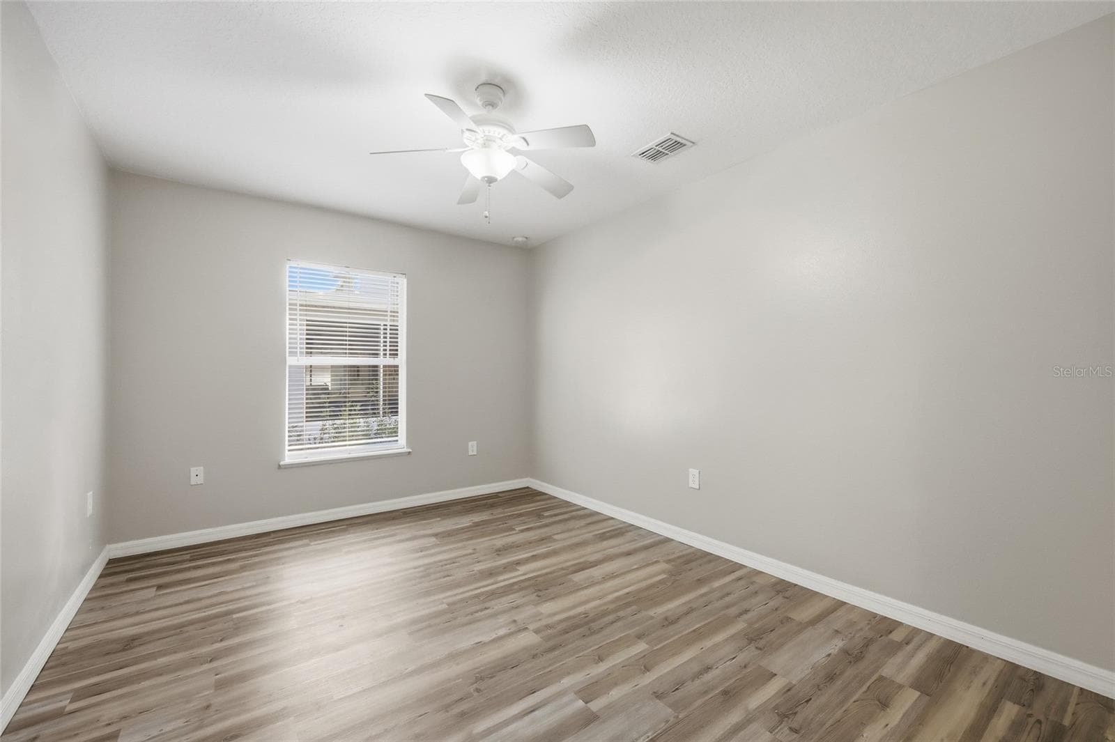 Single Family Residence at 539 GRANITE CIR, CHULUOTA, photo 39 of 58