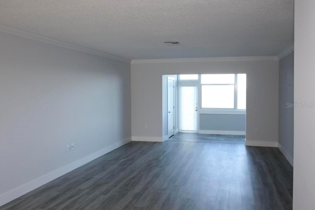 Condominium at 5 GATESHEAD DR #107, DUNEDIN, photo 5 of 34