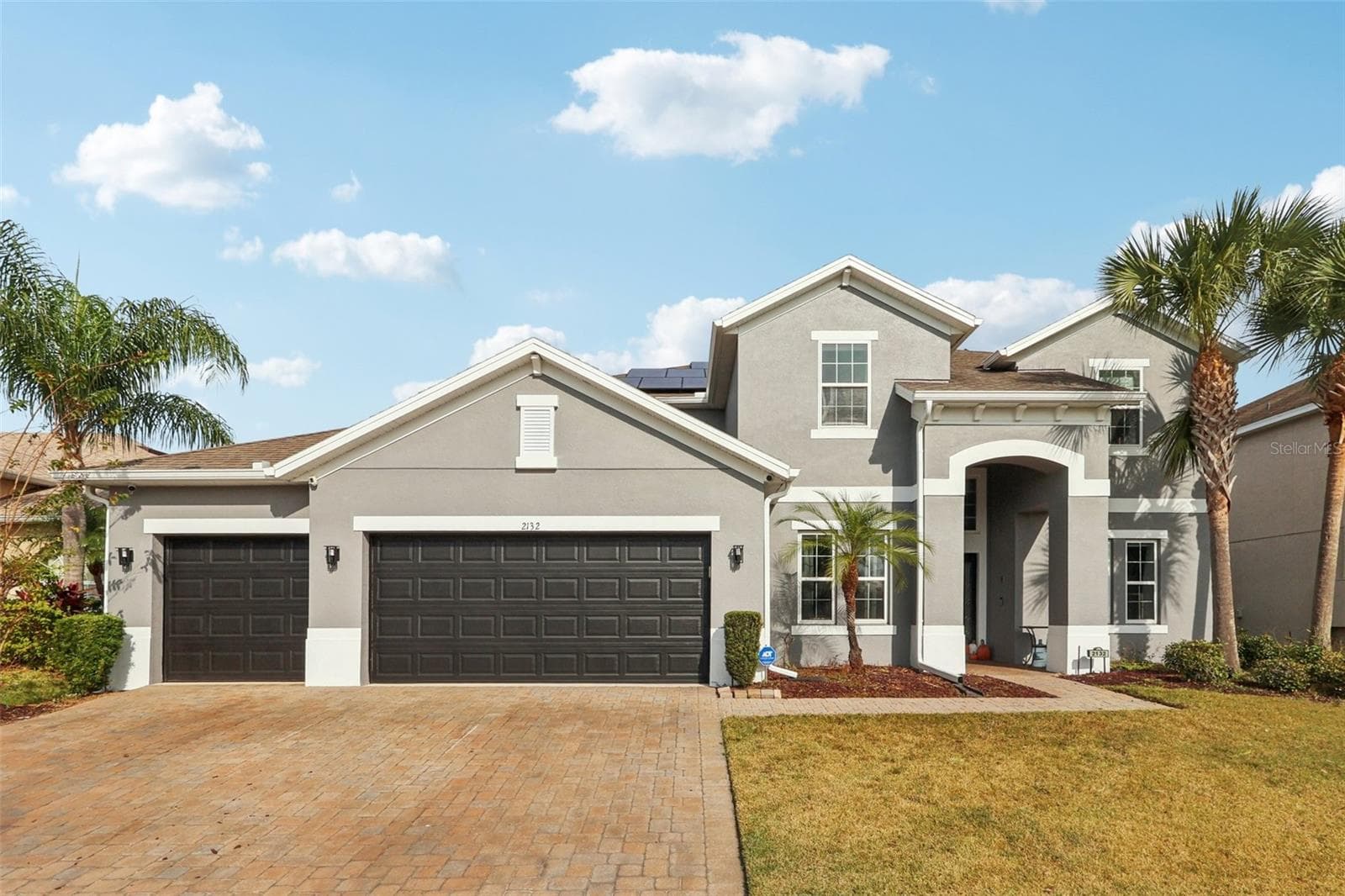 2132 PLANTATION OAK DR