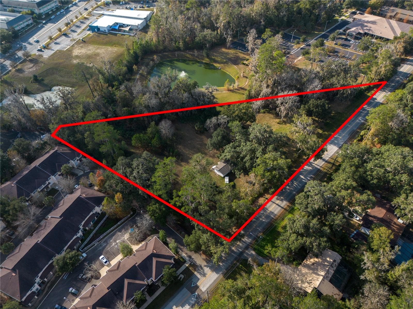 560 NW 39TH RD