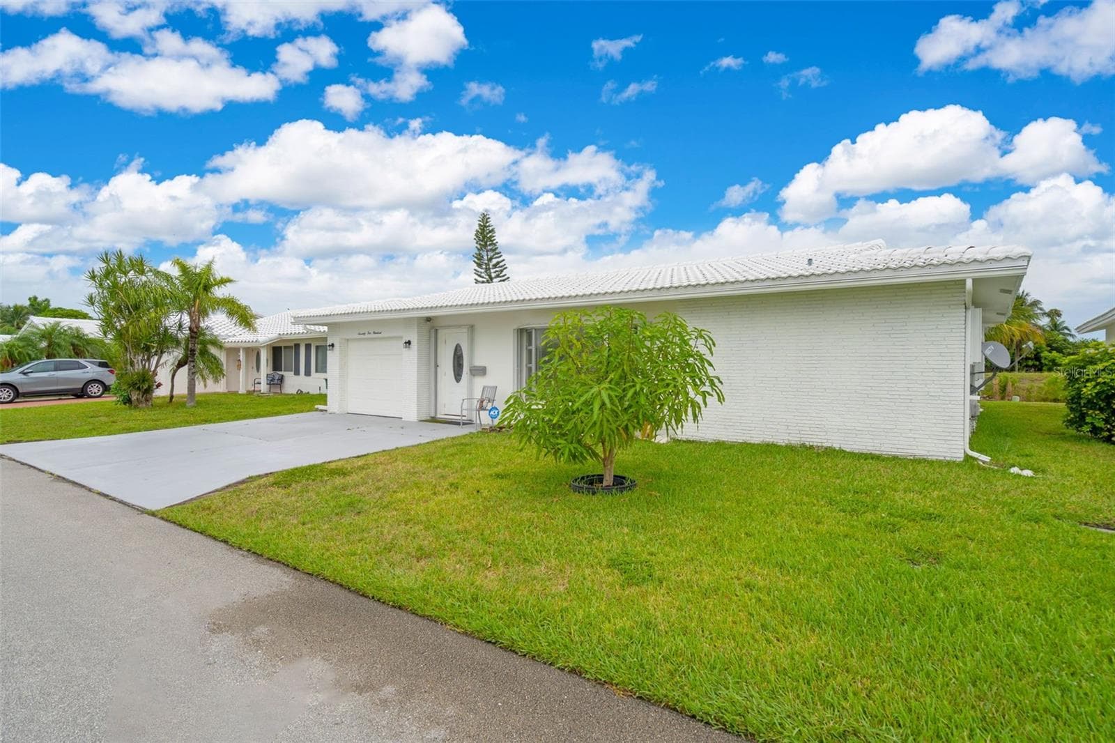 Single Family Residence at 7500 NW 66TH TER, TAMARAC, photo 3 of 43
