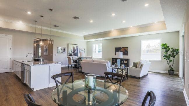 Model home - actual features may vary. - 930 BUCKEYE DR, LADY LAKE