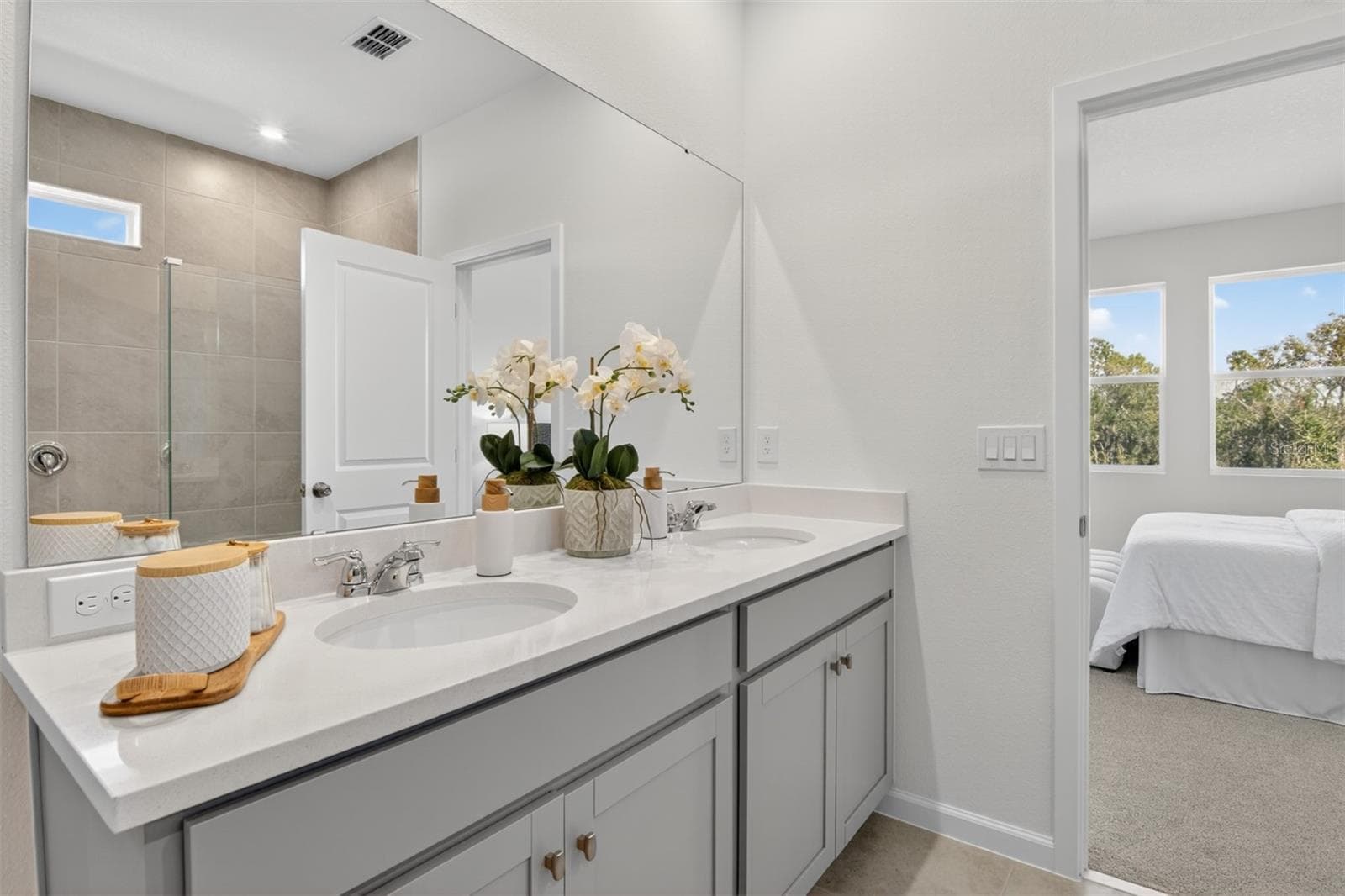Rainwood Lake Clarke Model Primary Bathroom - 336 FREE RANGE DR, GROVELAND