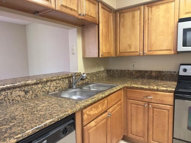 KITCHEN - 208 AFTON SQ #10-307, ALTAMONTE SPRINGS
