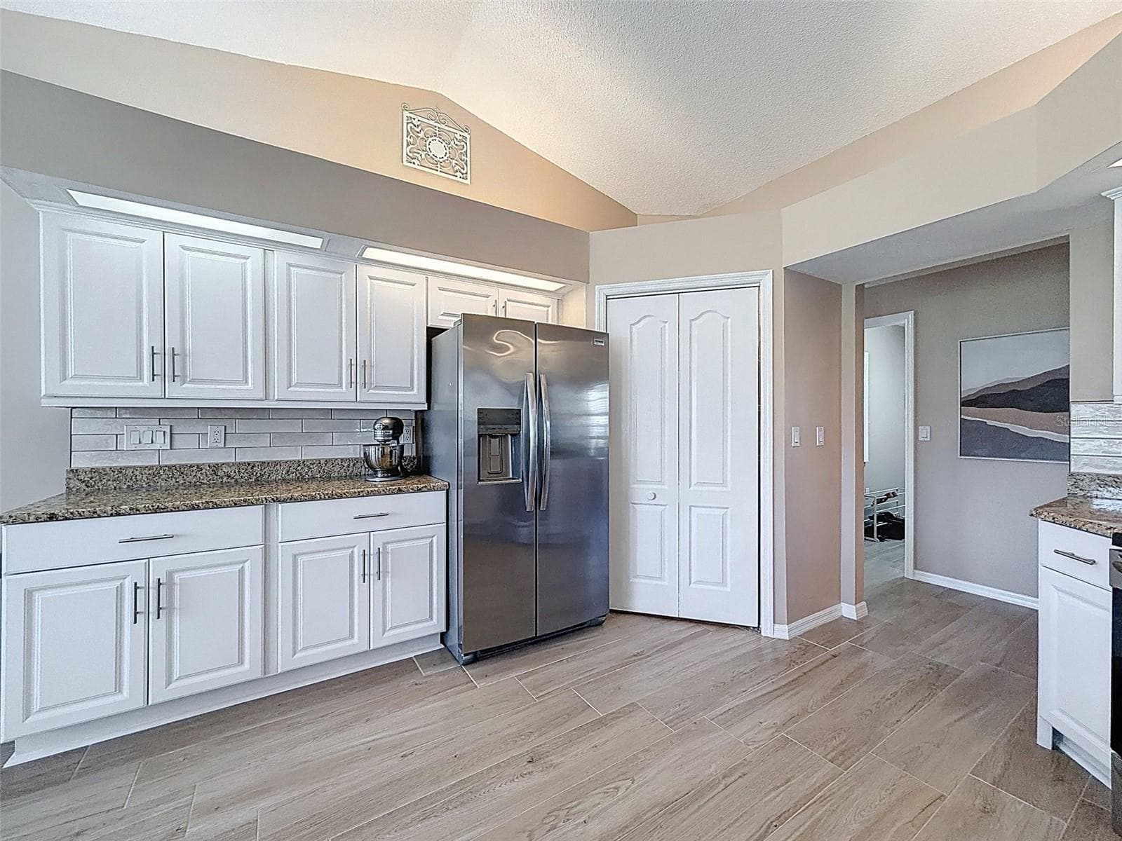 Single Family Residence at 9428 APPLE DUMPLING CT, WEEKI WACHEE, photo 8 of 36