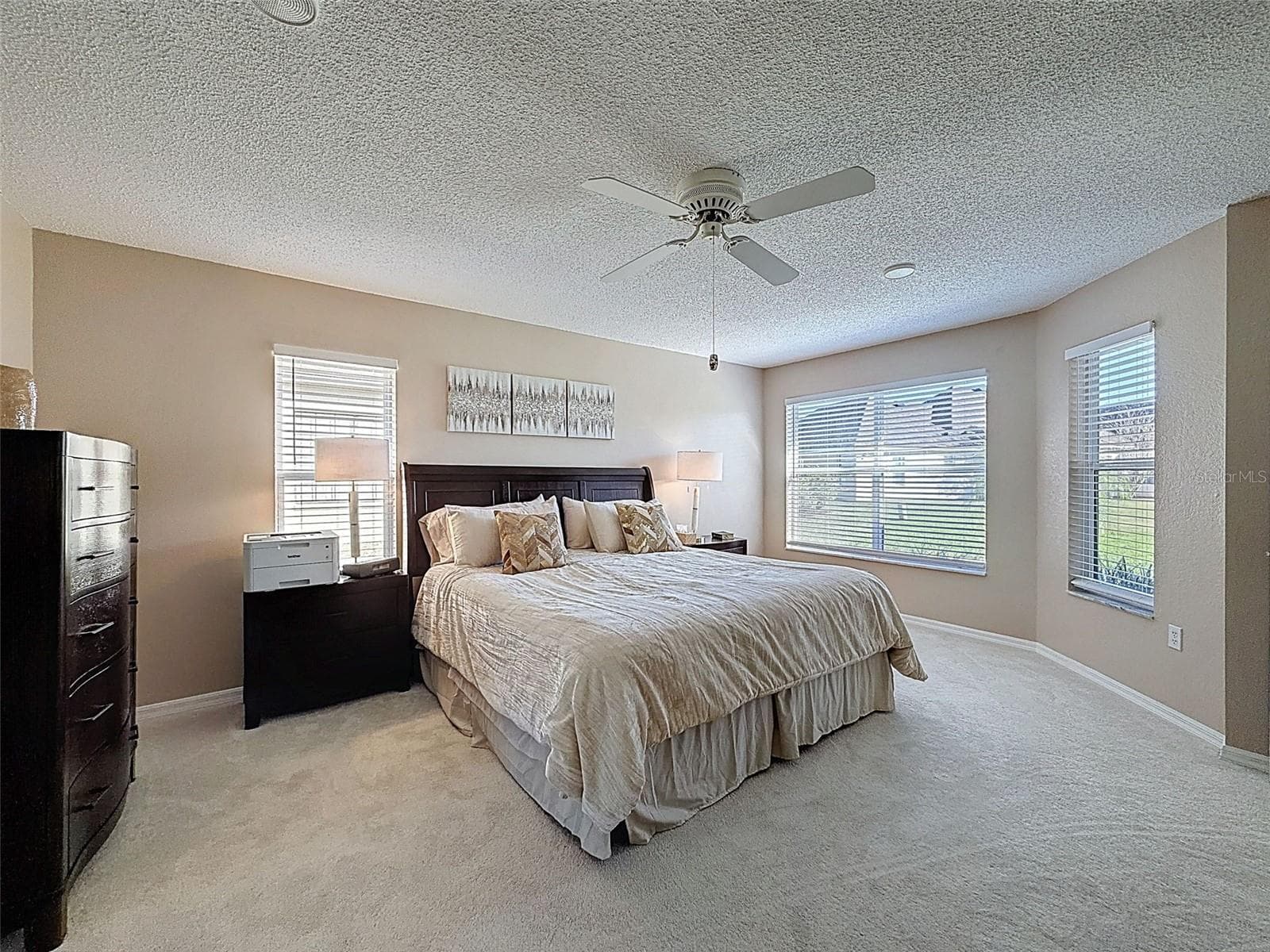 Single Family Residence at 9428 APPLE DUMPLING CT, WEEKI WACHEE, photo 14 of 36