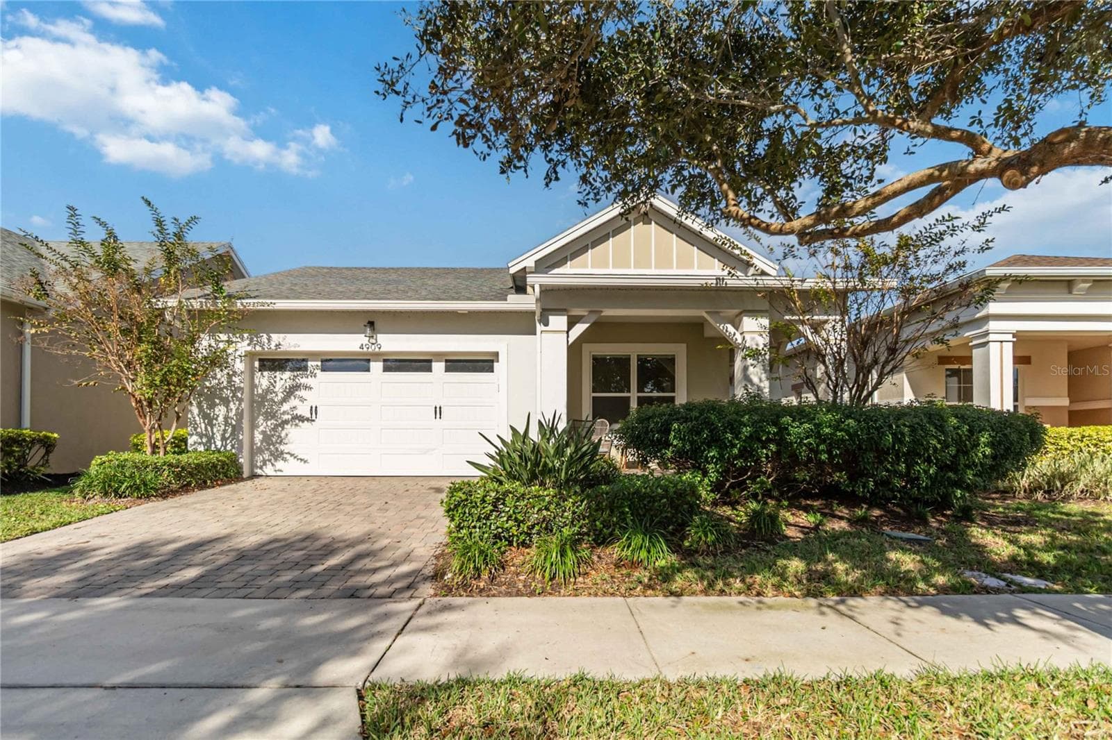 4909 W FOUNTAINWOOD DR