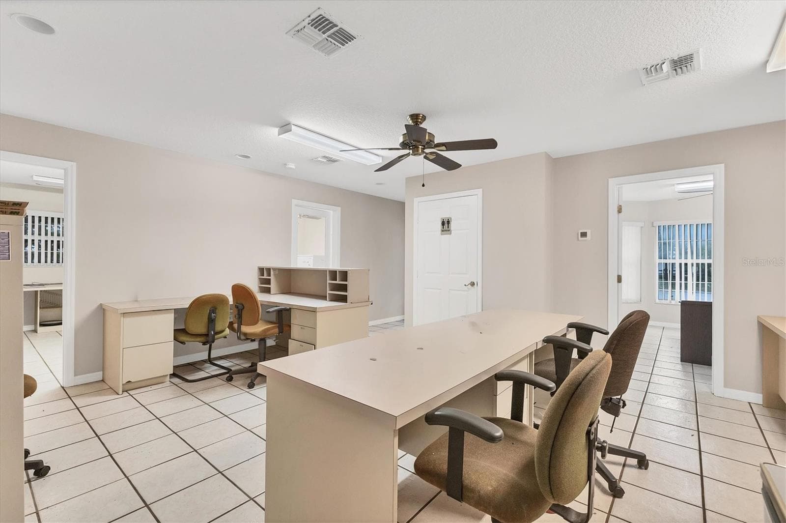 Open office area - 37220 GLENWOOD AVE, MYAKKA CITY