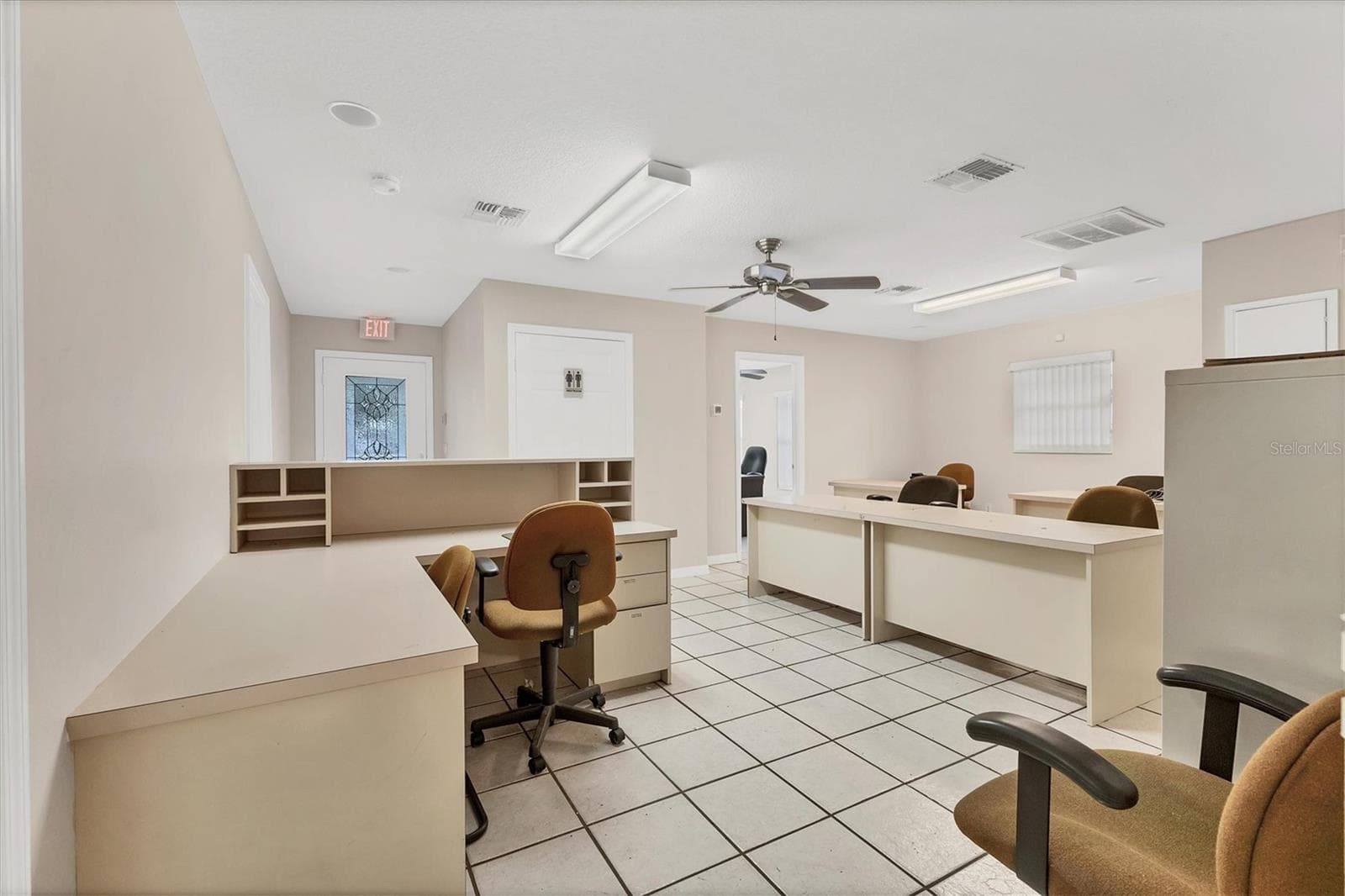 Reception desk - 37220 GLENWOOD AVE, MYAKKA CITY