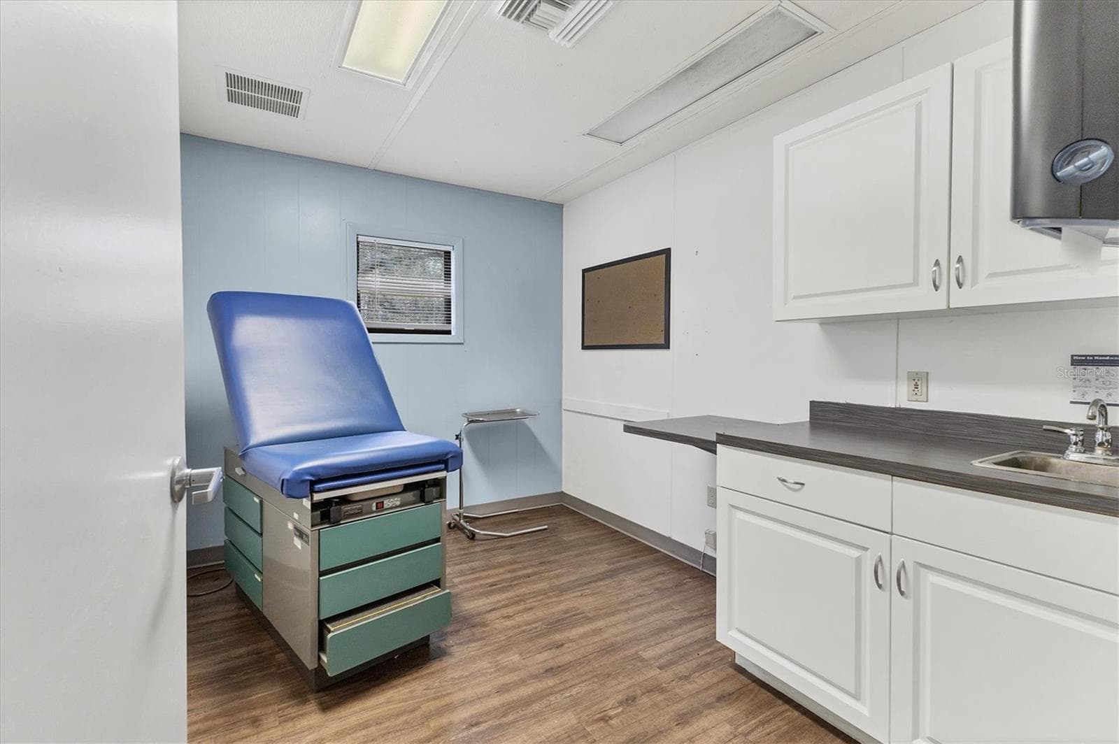 Exam room - 37220 GLENWOOD AVE, MYAKKA CITY