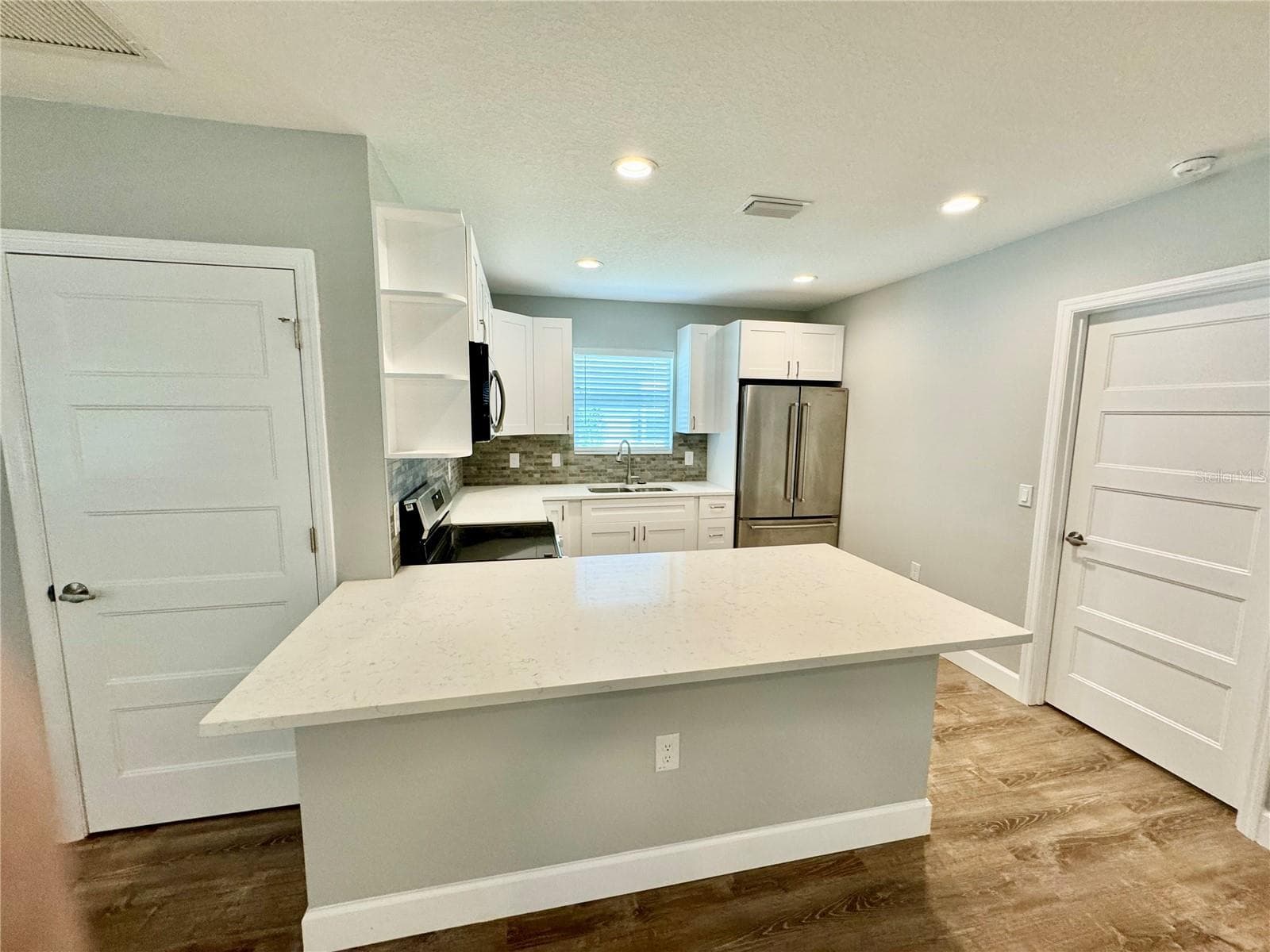 Single Family Residence at 1493 CLEVELAND ST, CLEARWATER, photo 22 of 74