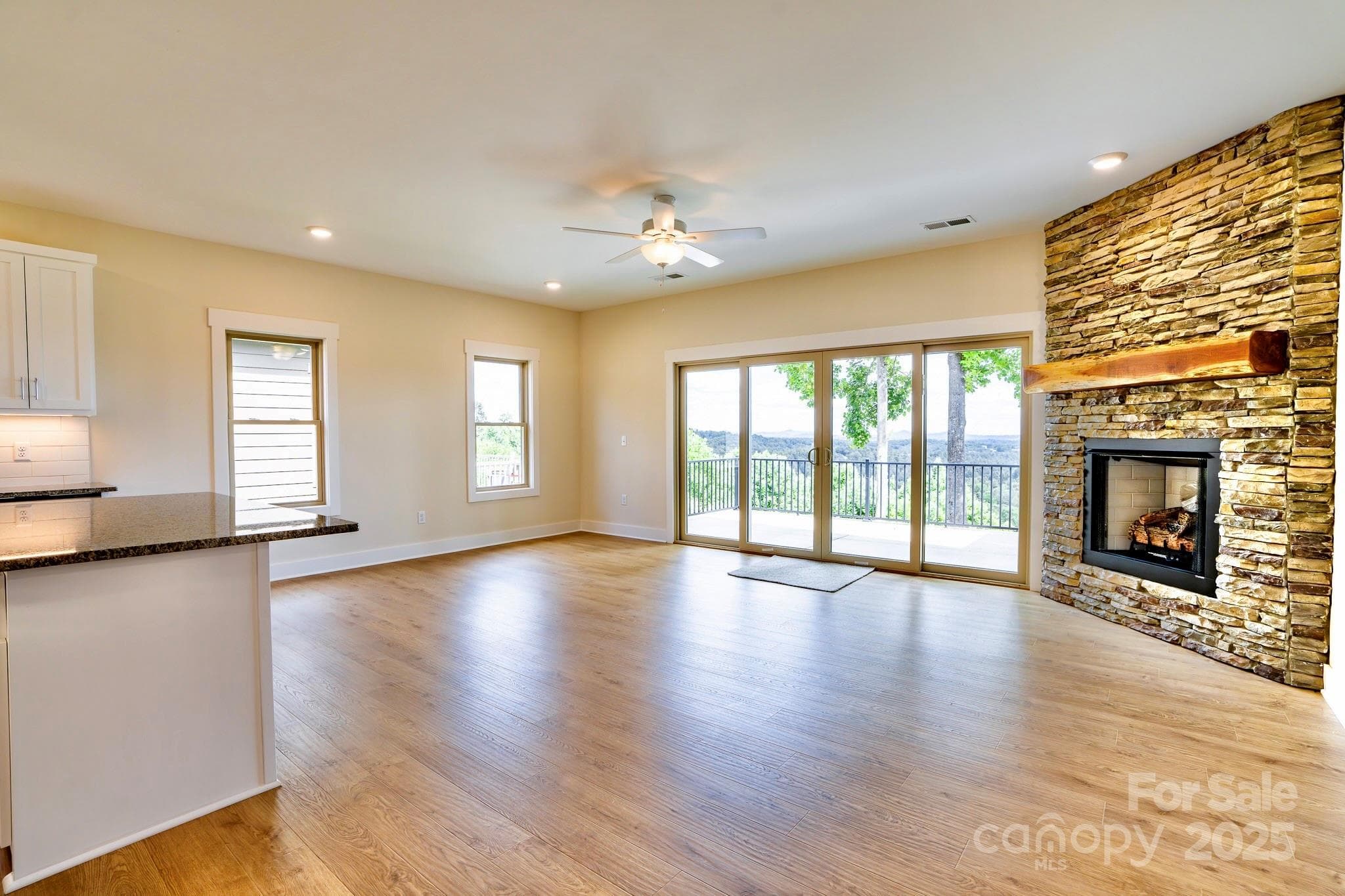 Single Family Residence at 1387 River Club Ridge, Lenoir, photo 5 of 48