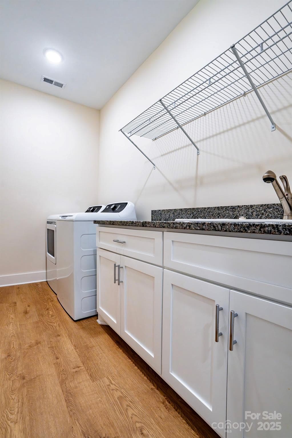 Single Family Residence at 1387 River Club Ridge, Lenoir, photo 19 of 48