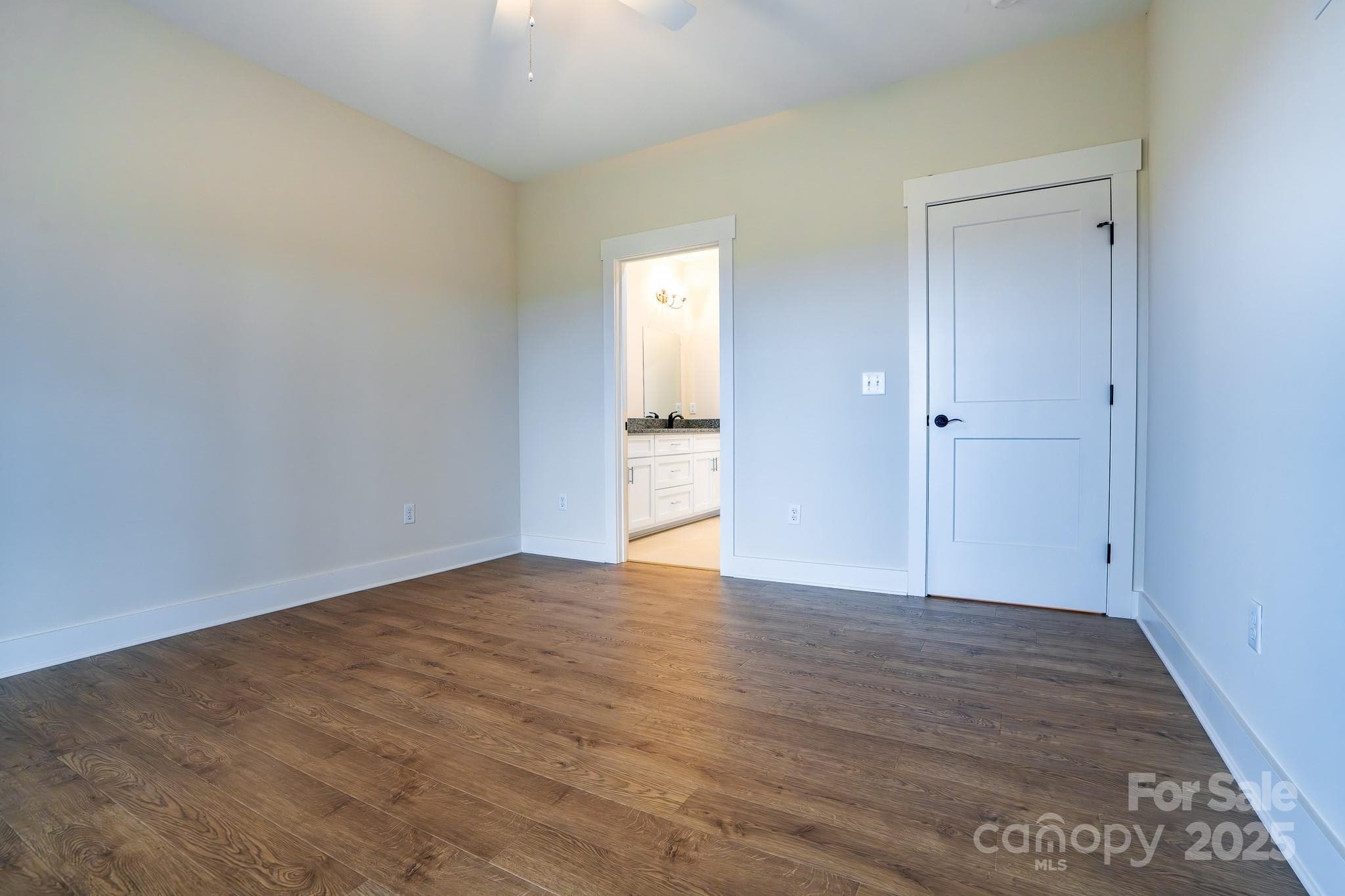 Single Family Residence at 1387 River Club Ridge, Lenoir, photo 15 of 48