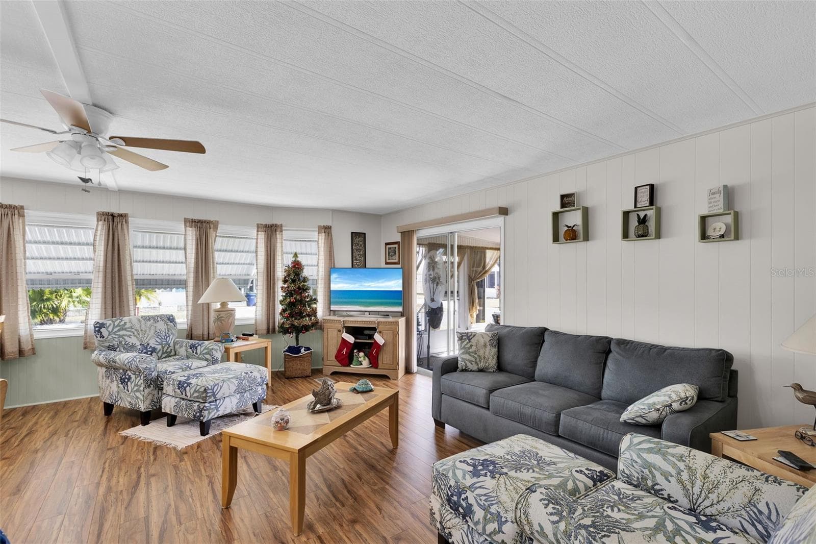 Manufactured Home at 220 LA ROSAS, NORTH PORT, photo 11 of 74