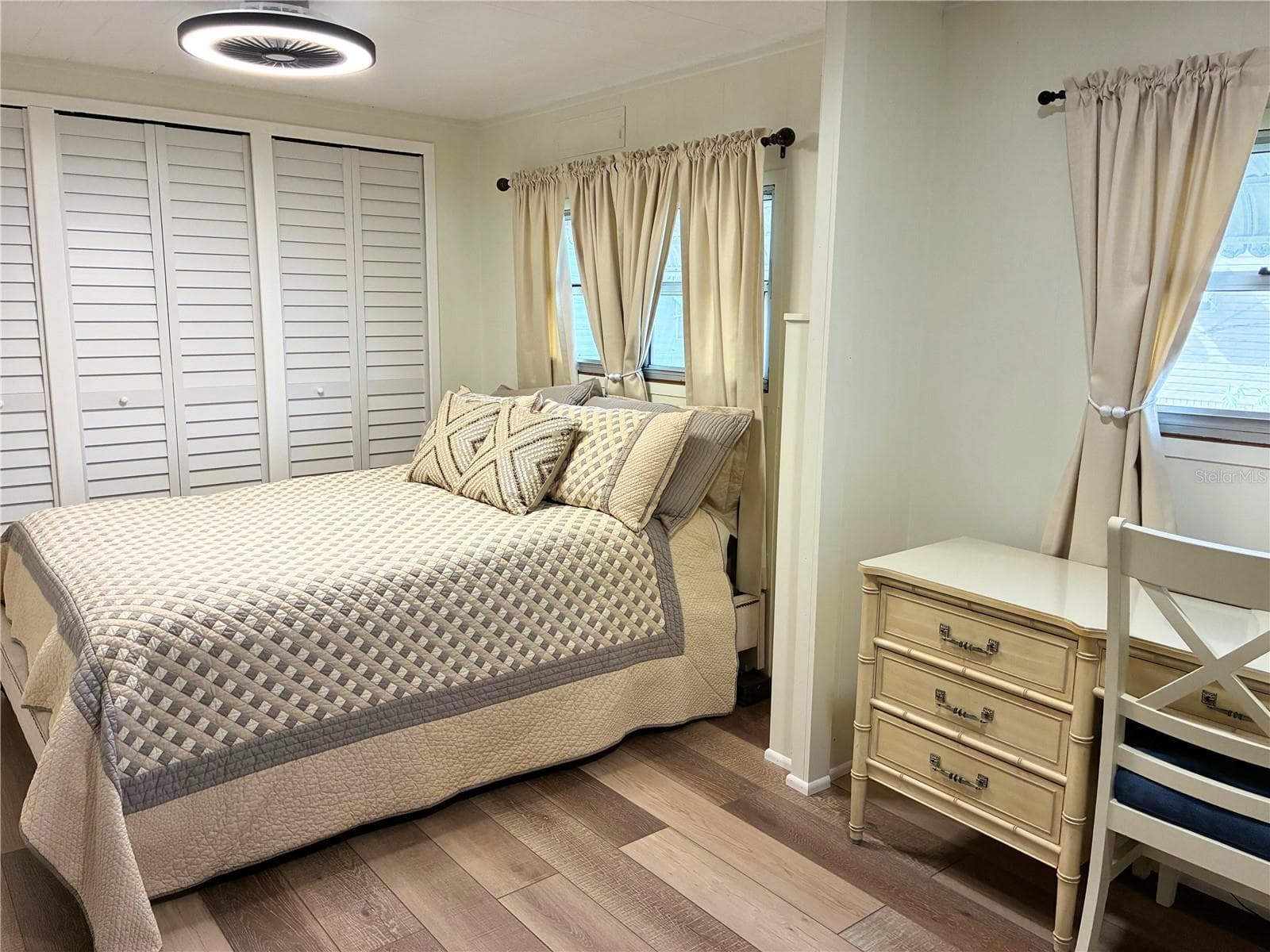 Mobile Home at 4981 PEBBLE BEACH AVE, SARASOTA, photo 6 of 17