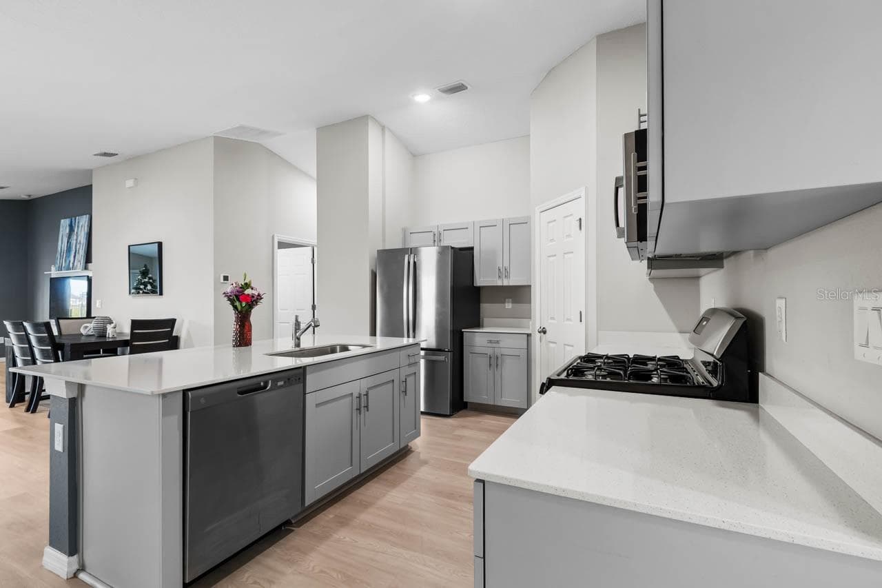 Single Family Residence at 5424 SUMMER SUNSET DR, APOLLO BEACH, photo 17 of 62
