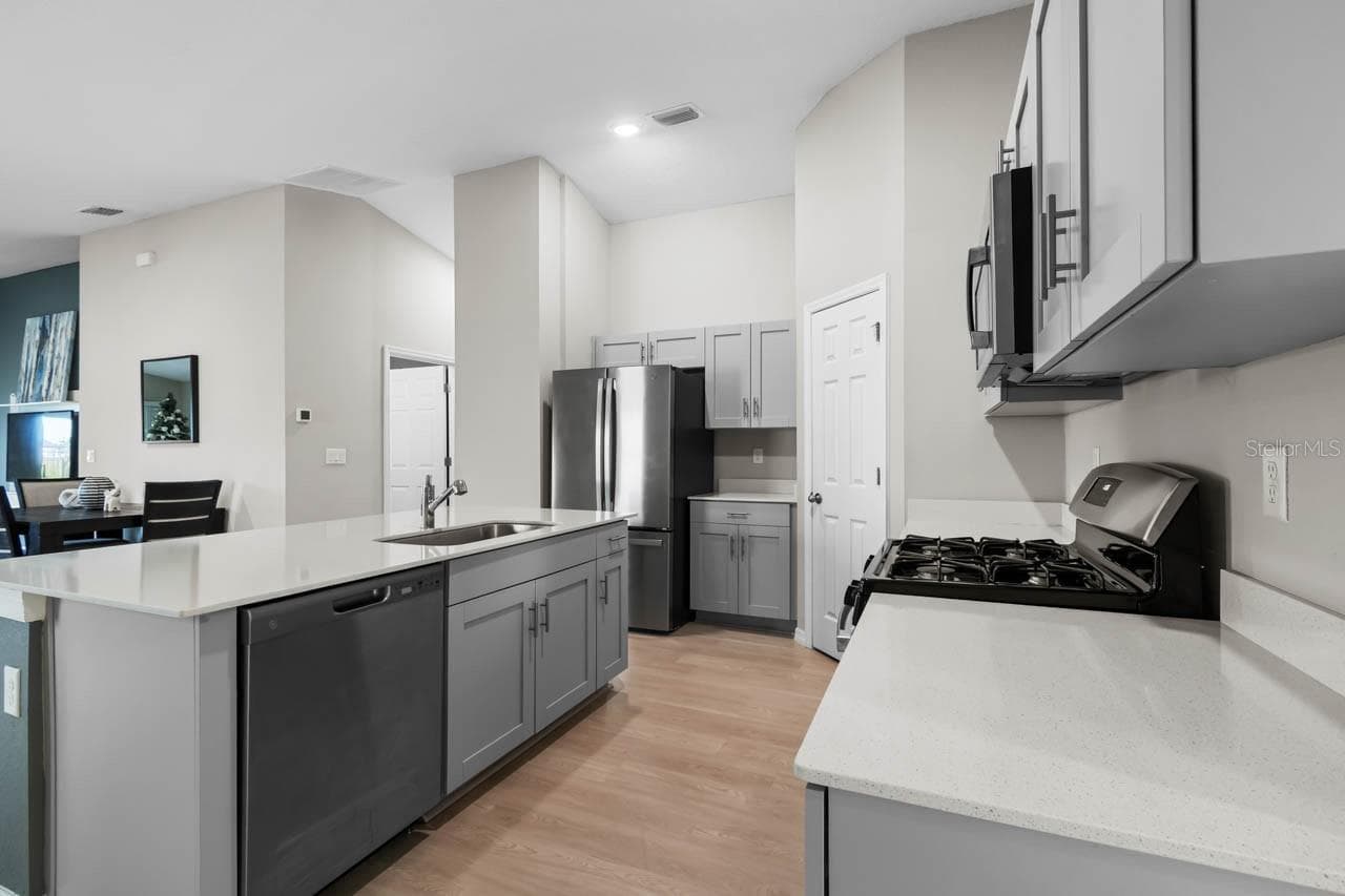 Single Family Residence at 5424 SUMMER SUNSET DR, APOLLO BEACH, photo 19 of 62