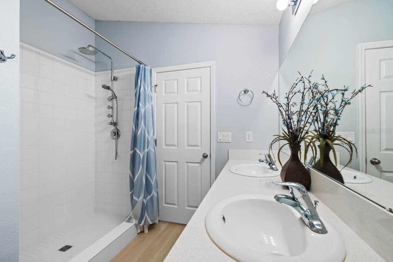 Single Family Residence at 5424 SUMMER SUNSET DR, APOLLO BEACH, photo 32 of 62