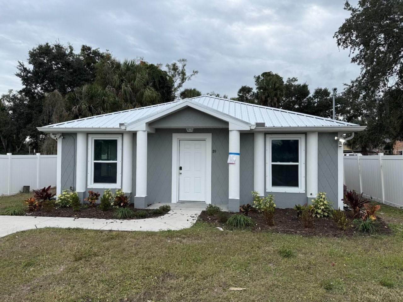 89 W IMOGENE ST