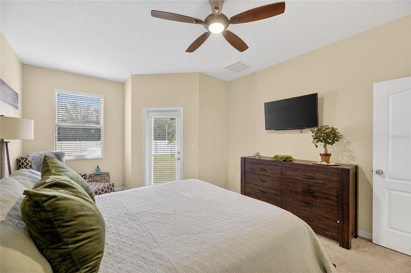 Single Family Residence at 20041 SATIN LEAF AVE, TAMPA, photo 11 of 29