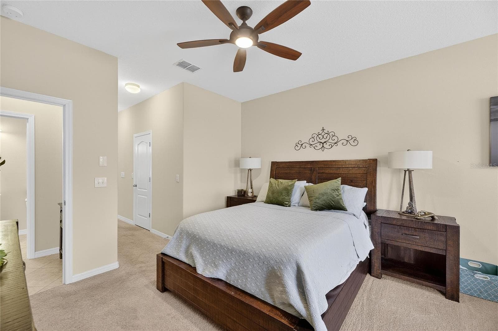 Single Family Residence at 20041 SATIN LEAF AVE, TAMPA, photo 12 of 29