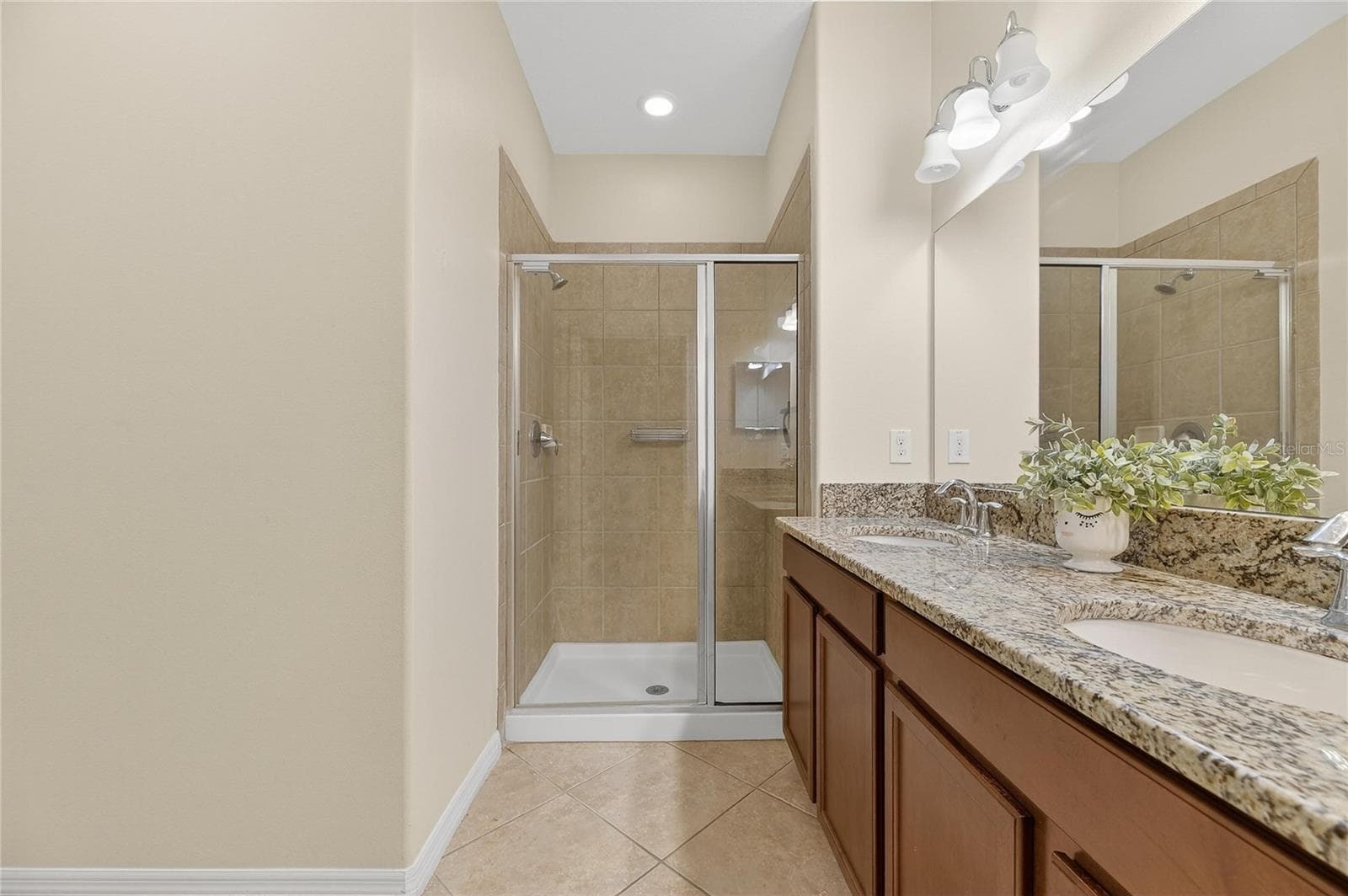 Single Family Residence at 20041 SATIN LEAF AVE, TAMPA, photo 15 of 29