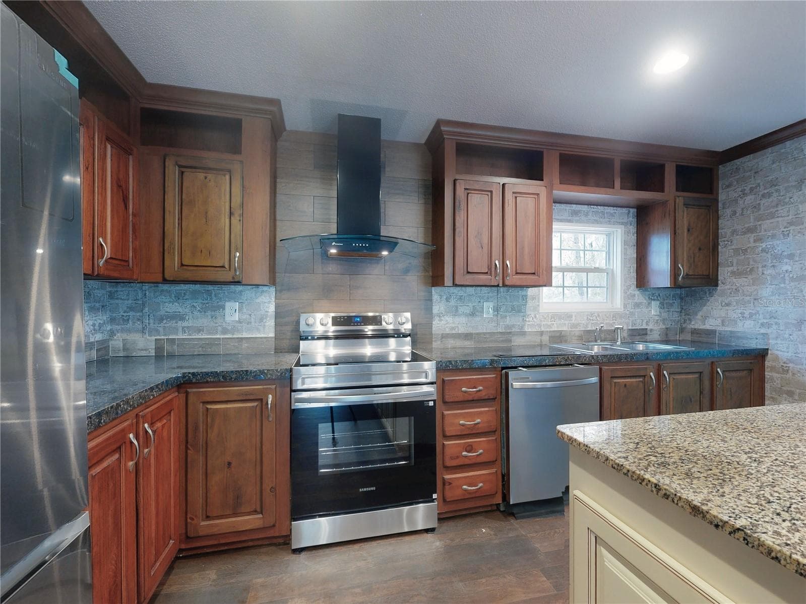 Manufactured Home at 4300 NE 175TH STREET RD, CITRA, photo 19 of 64