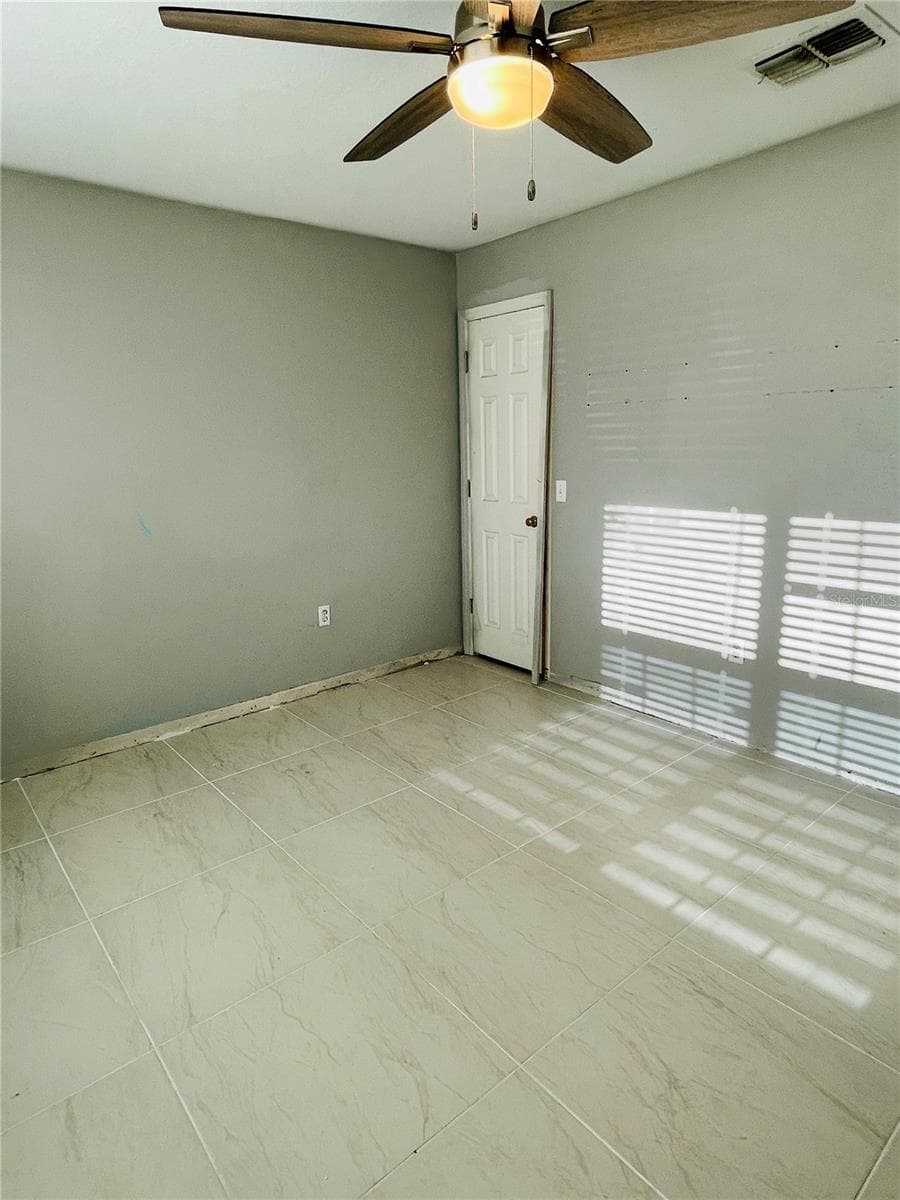 Single Family Residence at 124 PINE CRSE, OCALA, photo 9 of 35