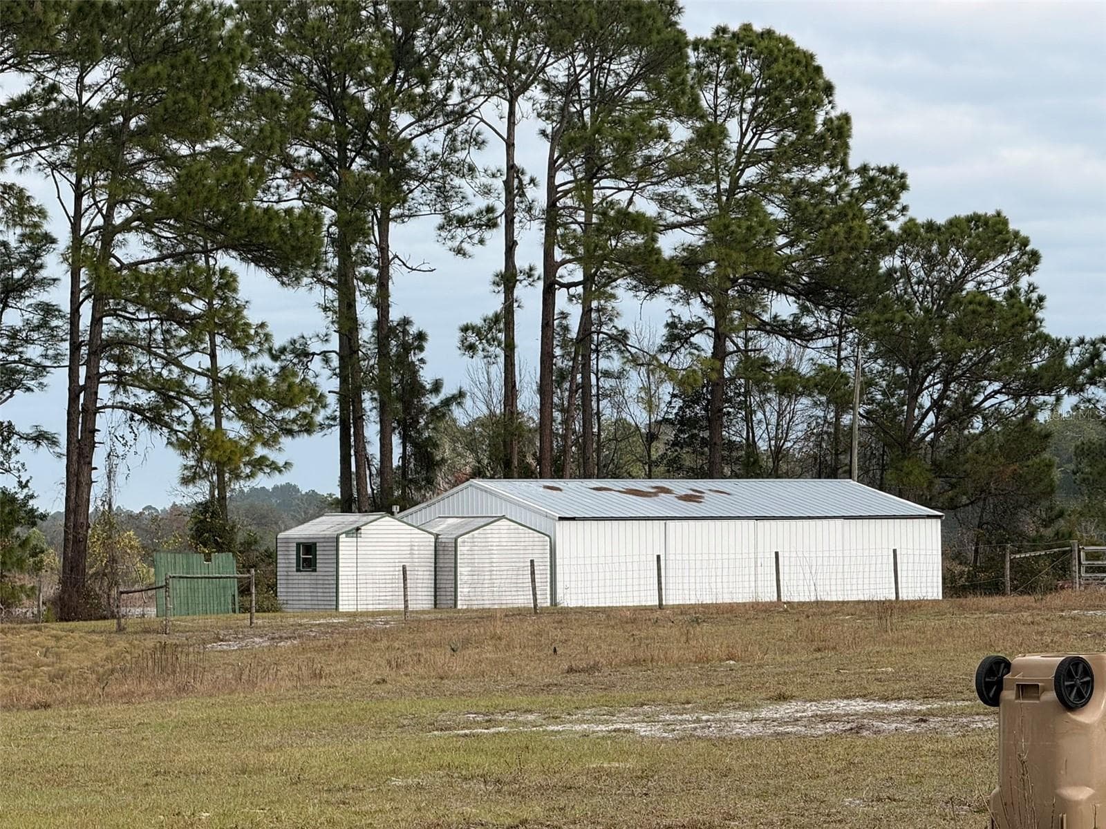 Metal building - 29605 FULLERVILLE RD, DELAND