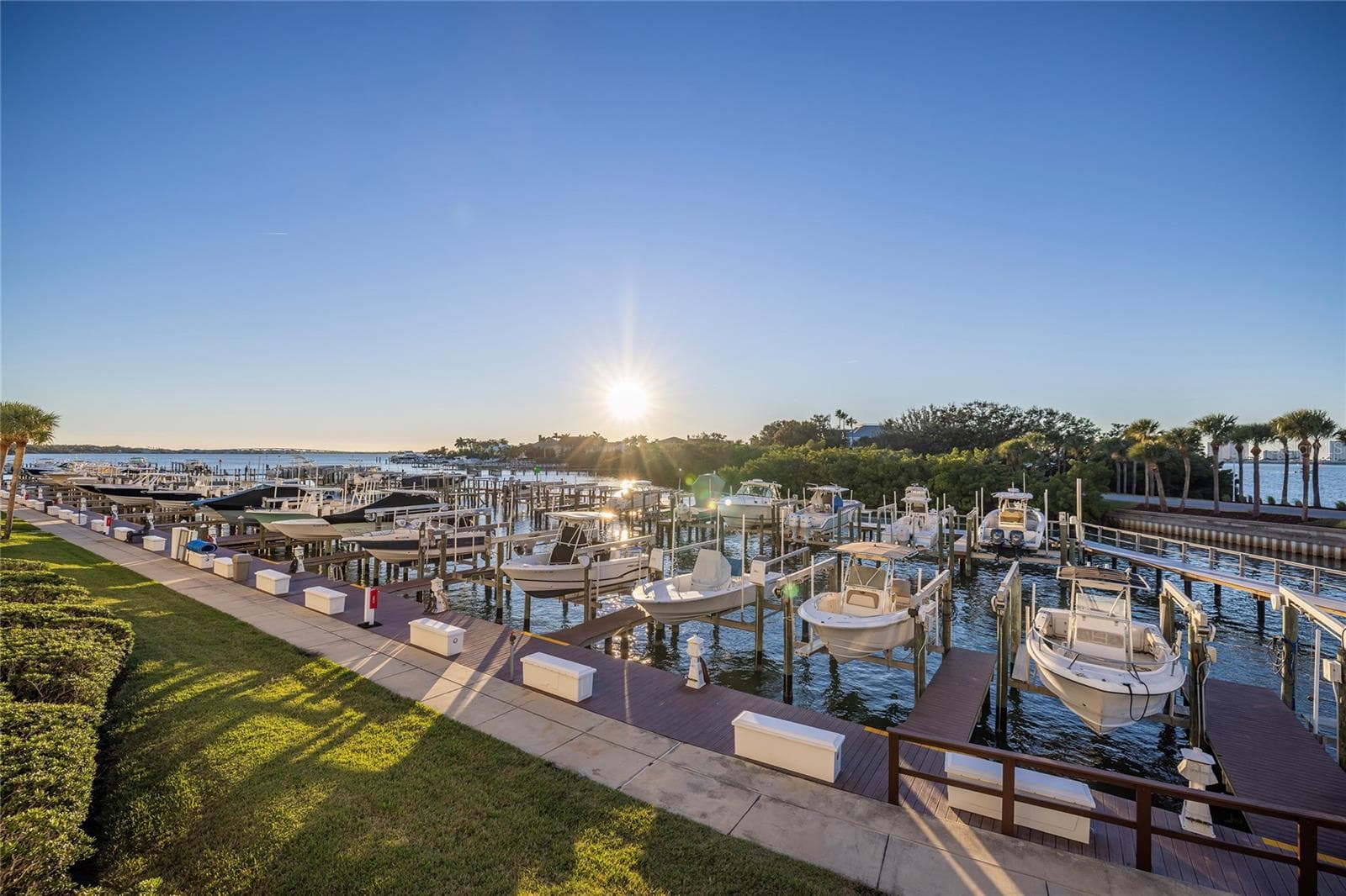 Largest Balcony with water views available in the building! - 2 SEASIDE LN #103, BELLEAIR