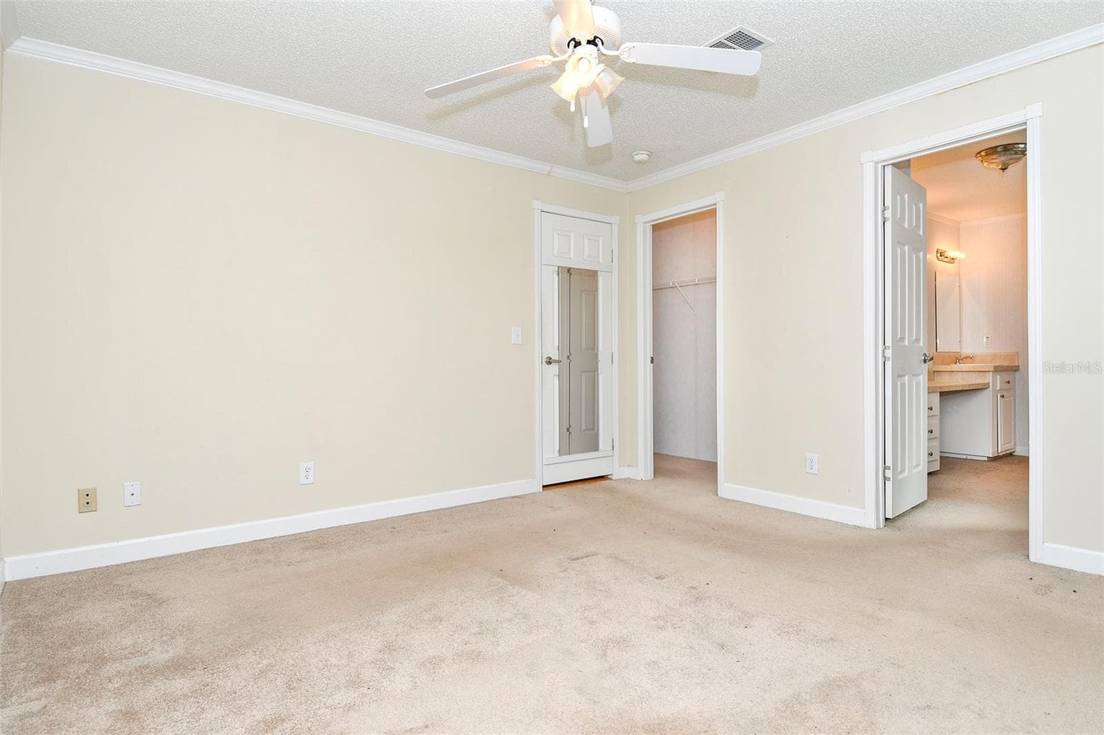 Manufactured Home at 11642 MARTELL CT, LEESBURG, photo 14 of 29