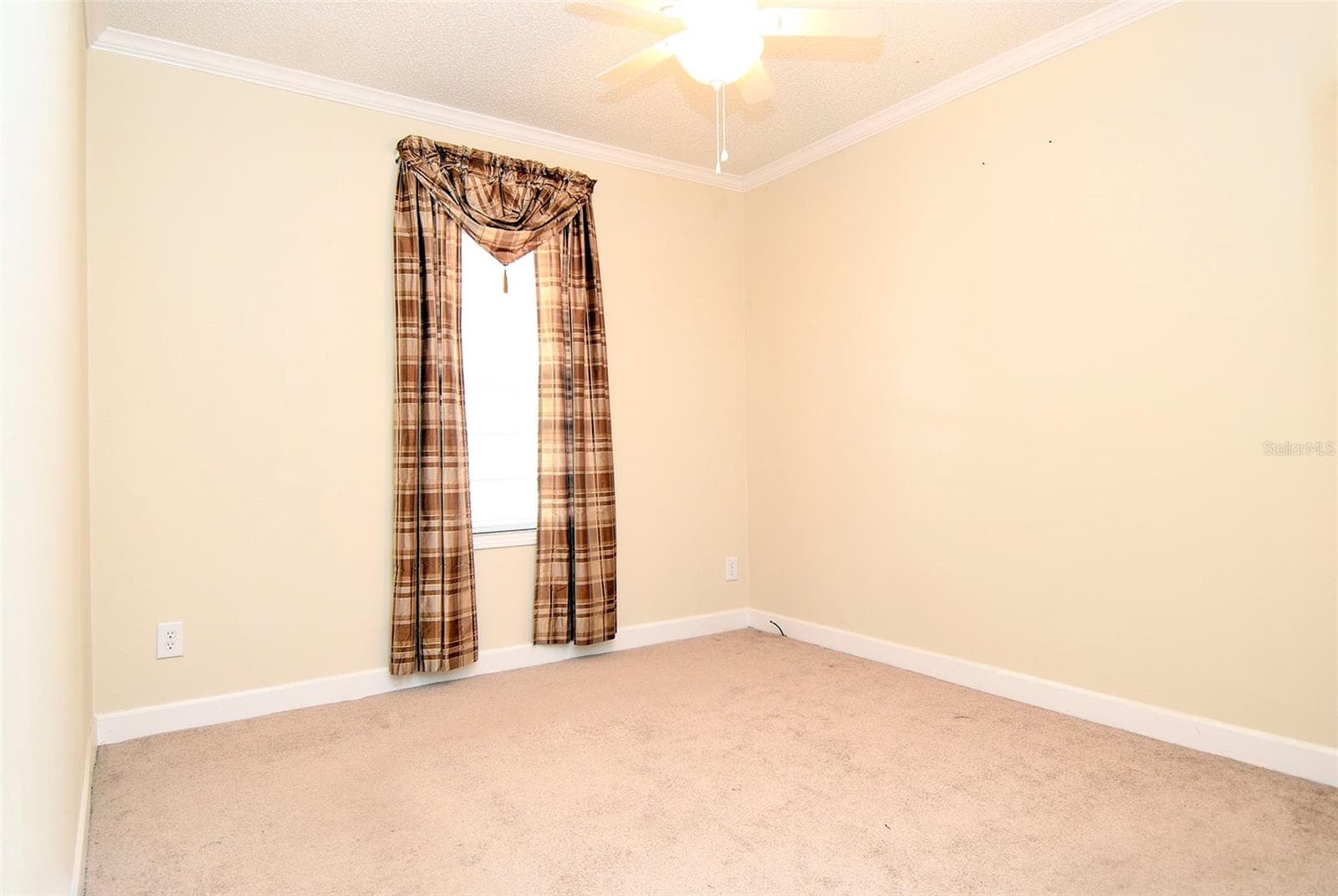 Manufactured Home at 11642 MARTELL CT, LEESBURG, photo 20 of 29