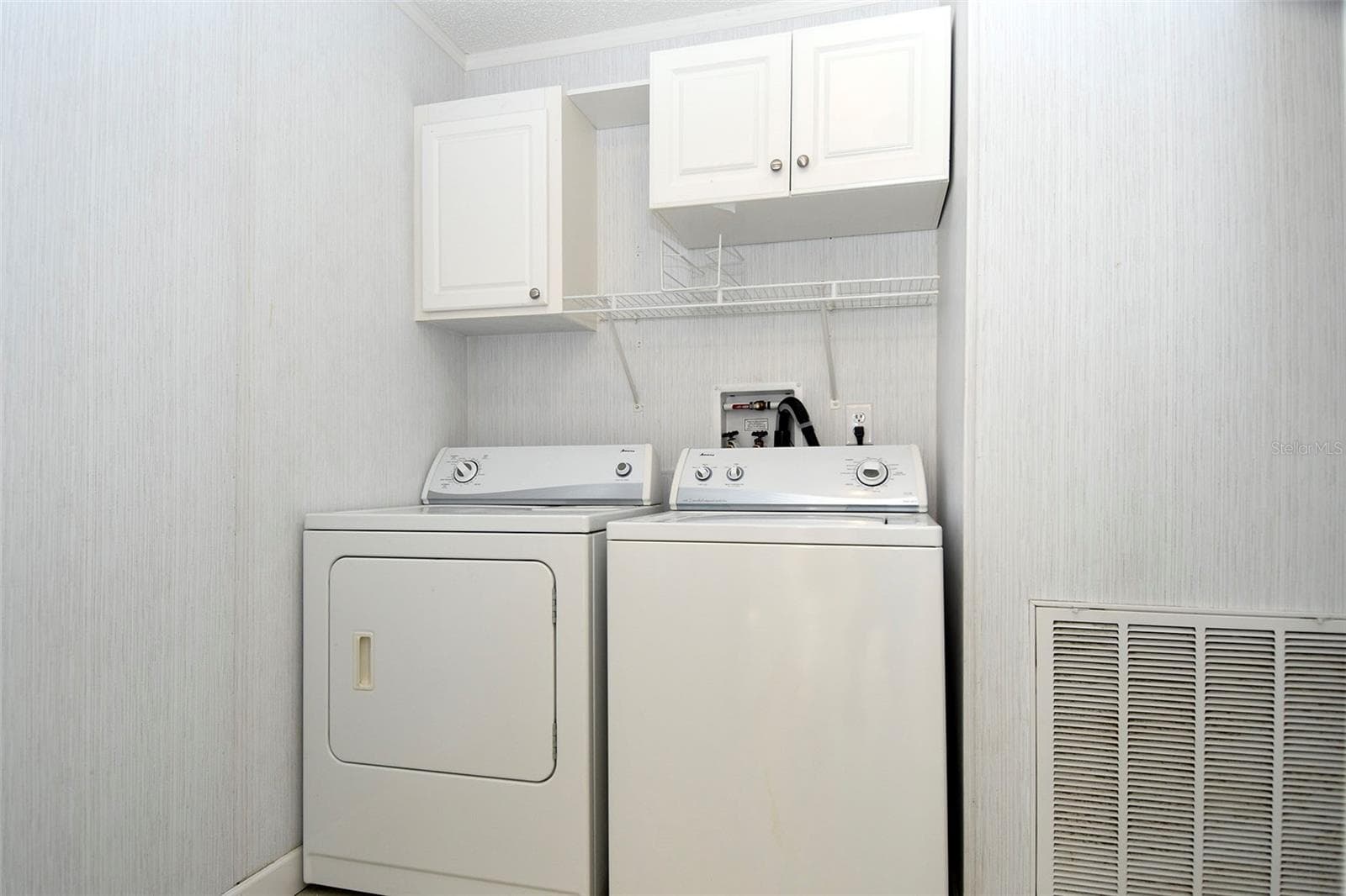 Manufactured Home at 11642 MARTELL CT, LEESBURG, photo 22 of 29
