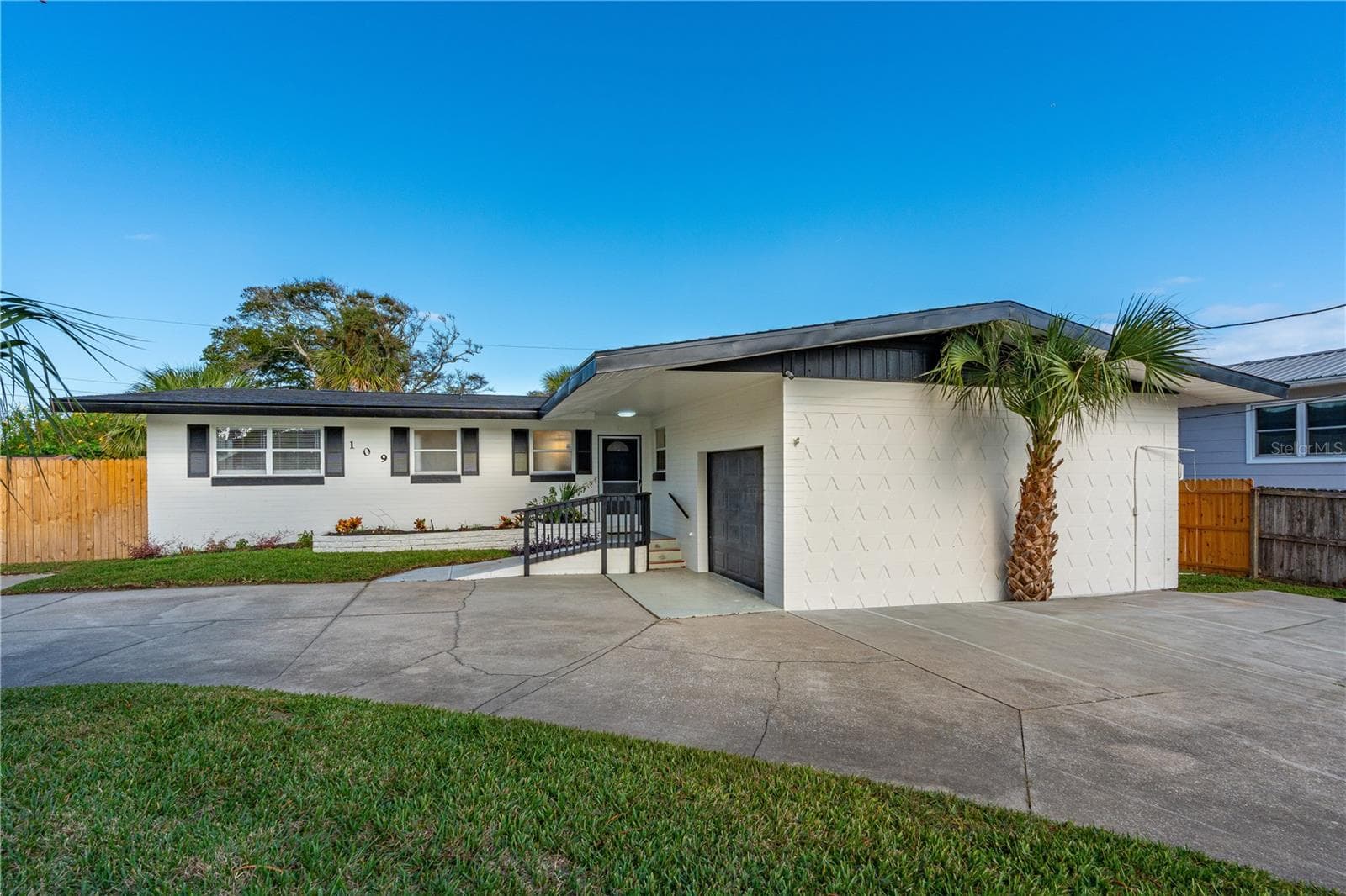 Single Family Residence at 109 STANDISH DR, ORMOND BEACH, photo 2 of 43