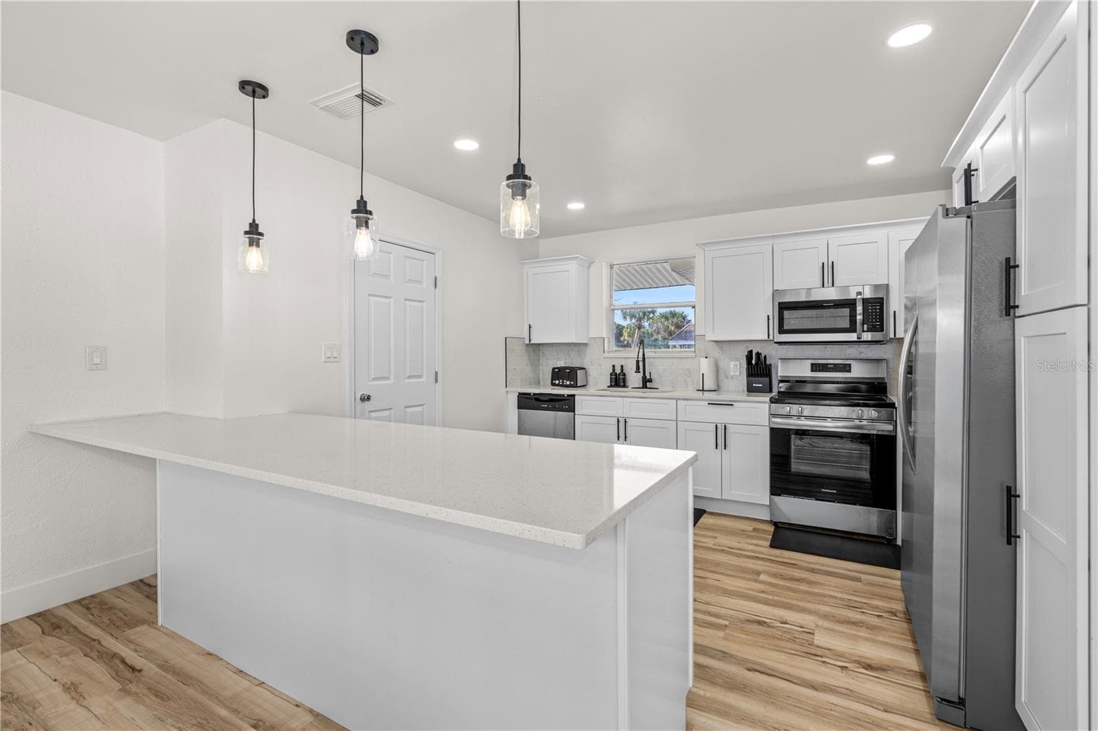 Single Family Residence at 109 STANDISH DR, ORMOND BEACH, photo 22 of 43