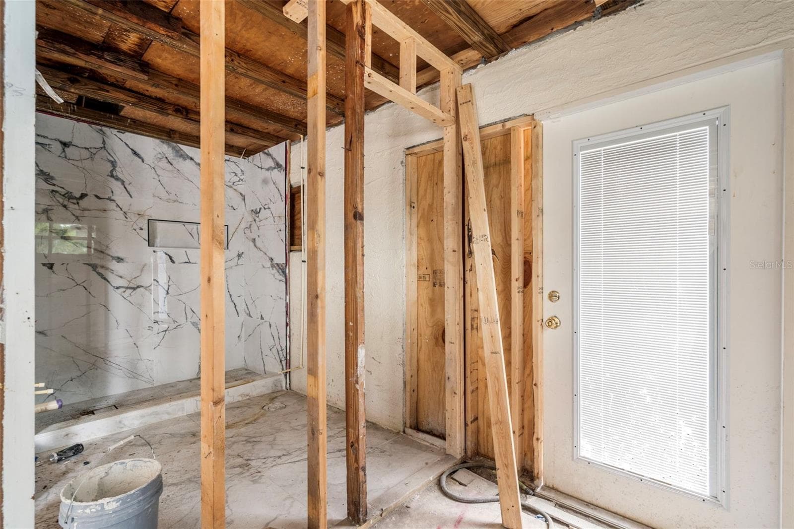 Single Family Residence at 9570 SUN ISLE DR NE, ST PETERSBURG, photo 18 of 35