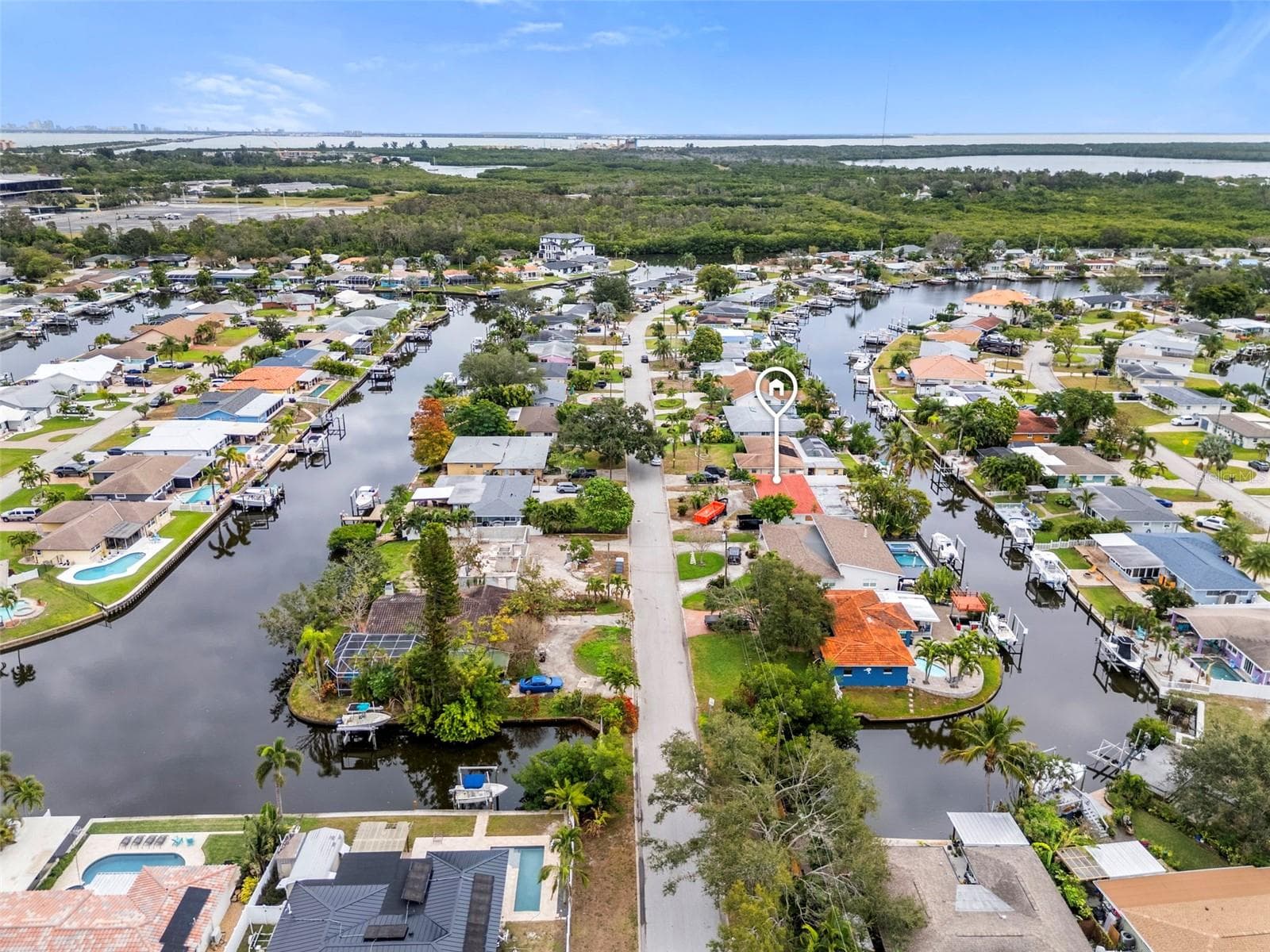 Single Family Residence at 9570 SUN ISLE DR NE, ST PETERSBURG, photo 29 of 35