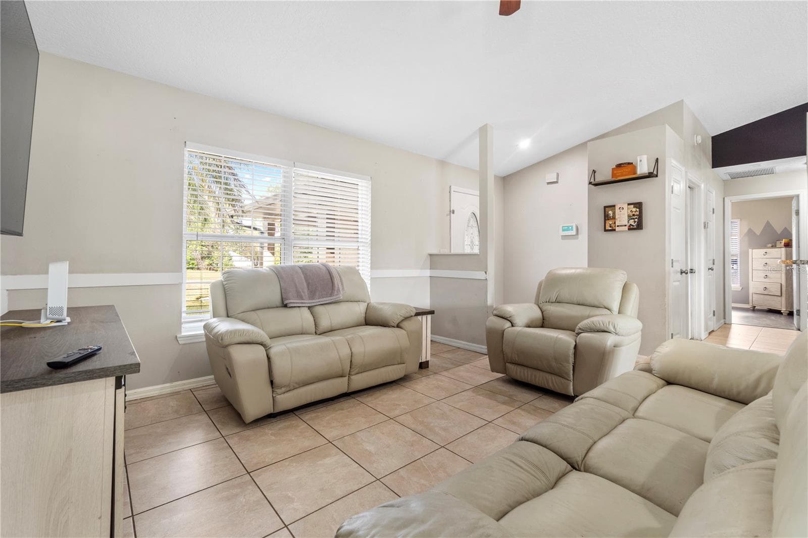 Single Family Residence at 6 ALMOND CRSE, OCALA, photo 5 of 45