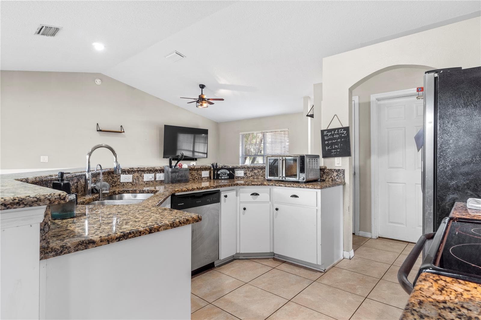 Single Family Residence at 6 ALMOND CRSE, OCALA, photo 17 of 45
