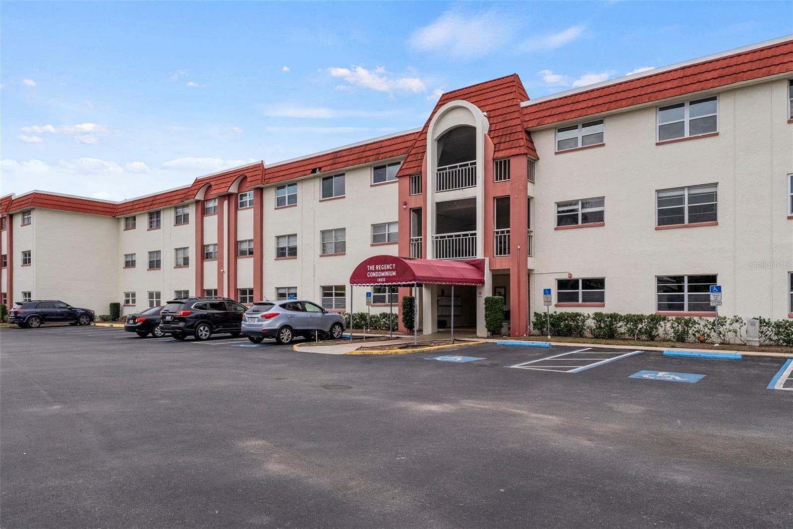 1860 MASSACHUSETTS AVE NE #206