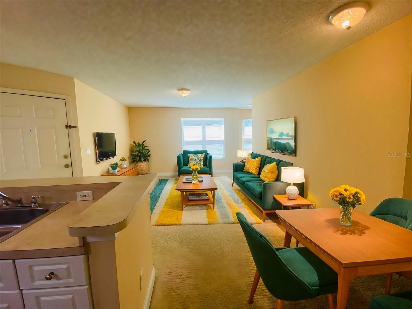 Virtually Stage - 5773 GATLIN AVE #616, ORLANDO