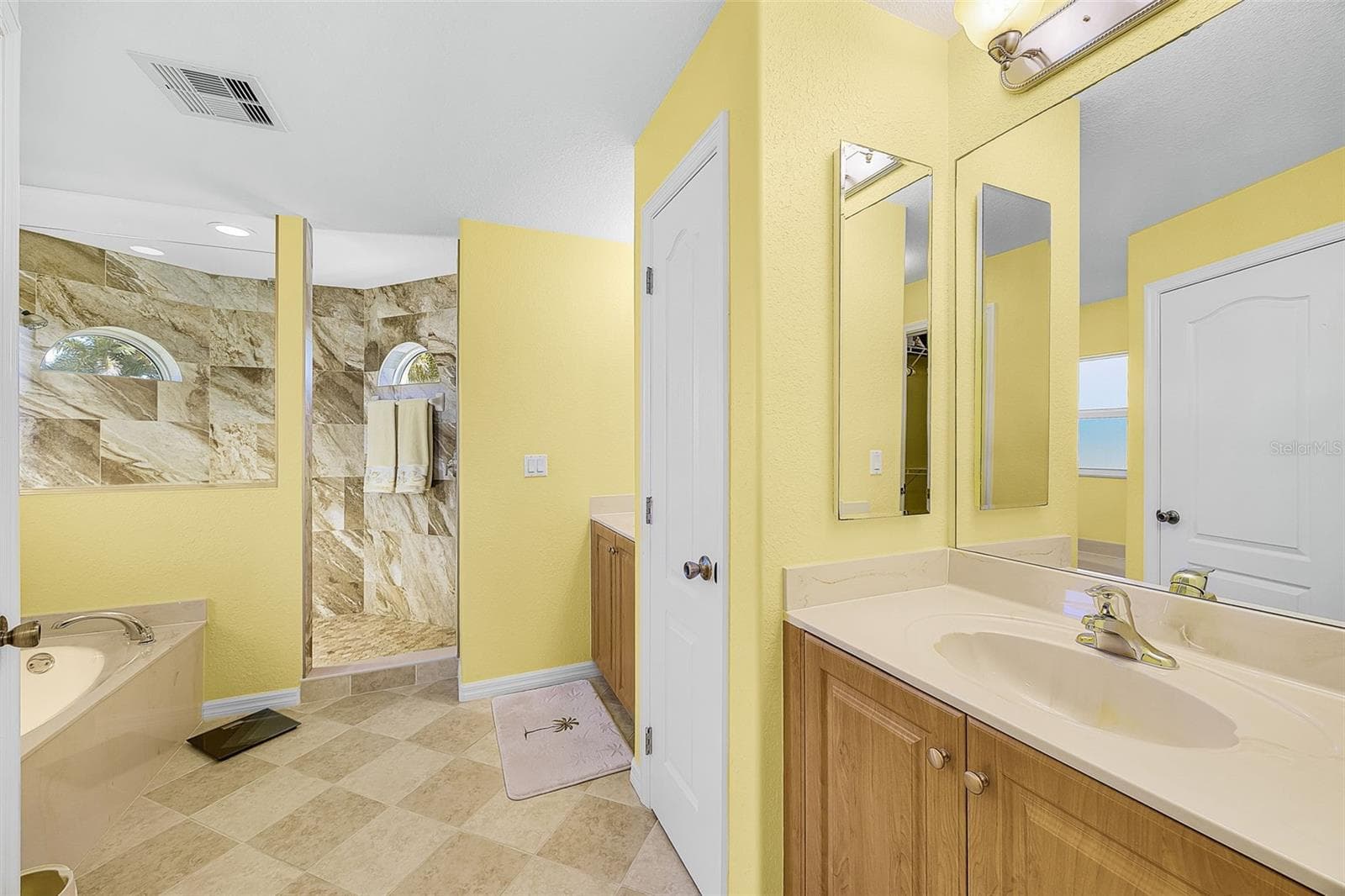 Primary Bath - 430 NW 39TH AVE, CAPE CORAL