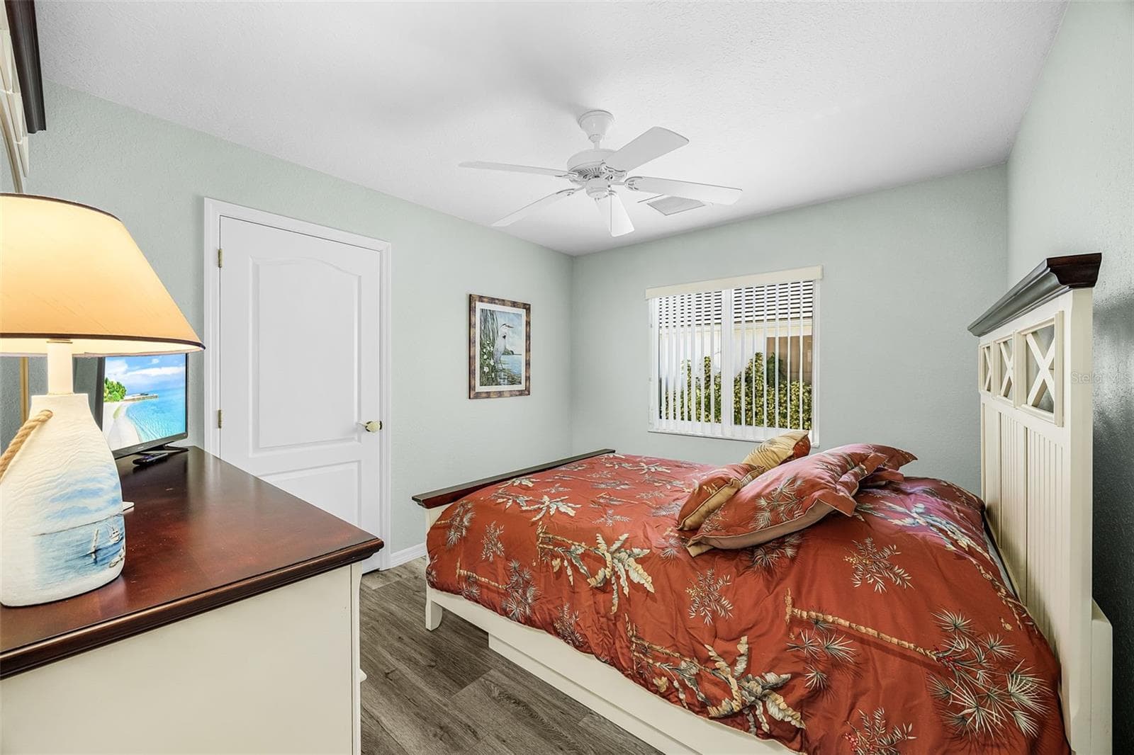 Bedroom with queen bed - 430 NW 39TH AVE, CAPE CORAL