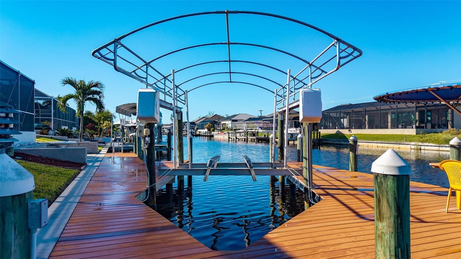 Boat life - 430 NW 39TH AVE, CAPE CORAL