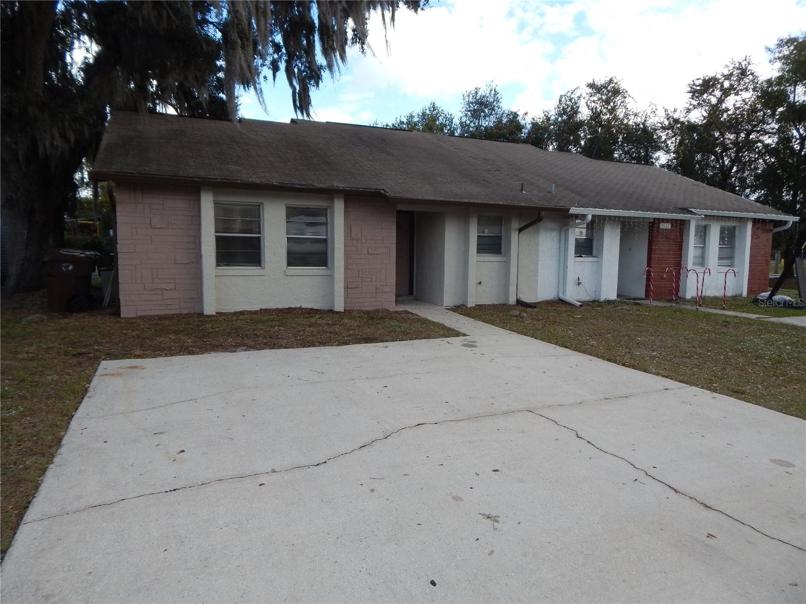 2505 CORAL AVE