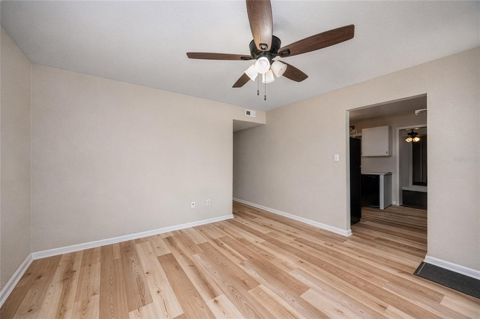 Single Family Residence at 1503 SE 28TH PL, GAINESVILLE, photo 6 of 25