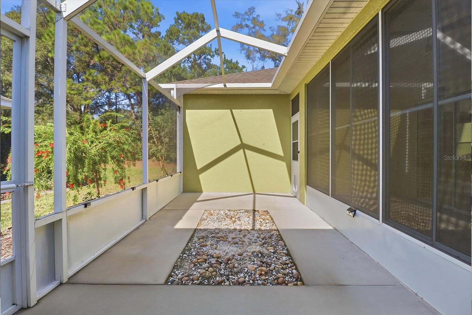 Screened Atrium Awaits Your Creativity - 6301 W GLYNBORNE LOOP, CRYSTAL RIVER